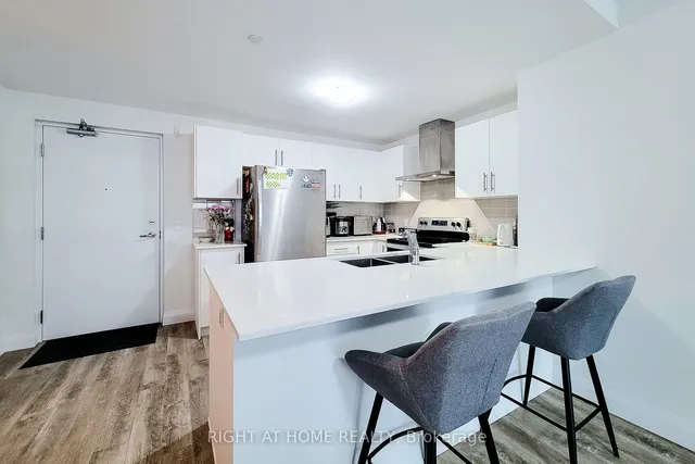 1 Redfern Ave #217, Hamilton 4