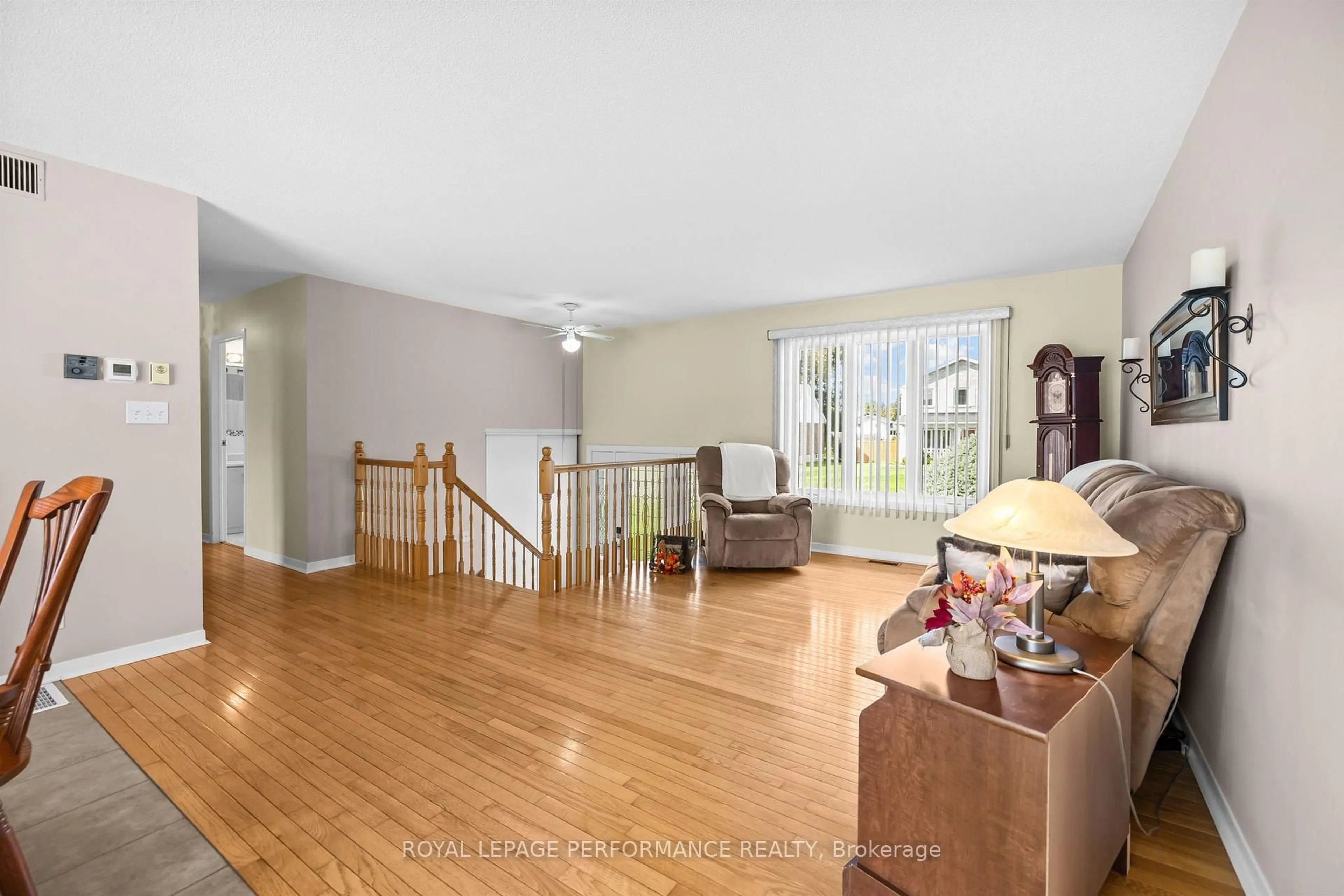Living room with furniture, unknown for 14 Albert St, Casselman Ontario K0A 1M0