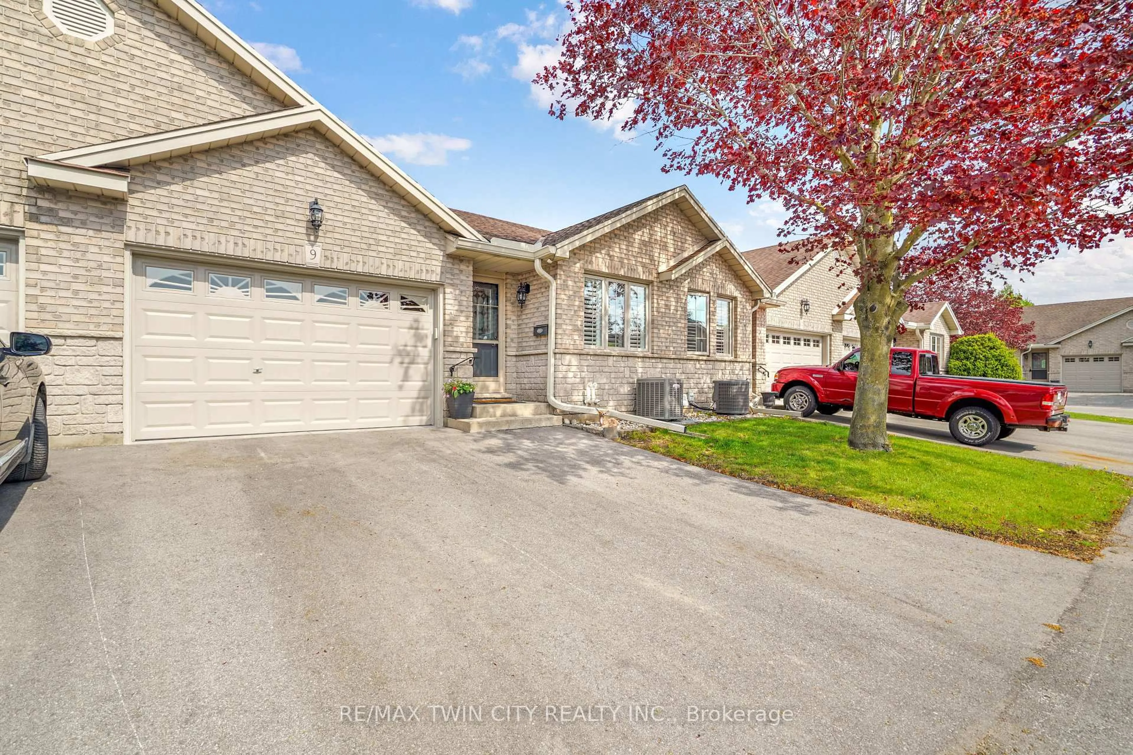 Unknown for 24 Griffiths Dr #9, Brant Ontario N3L 4C5
