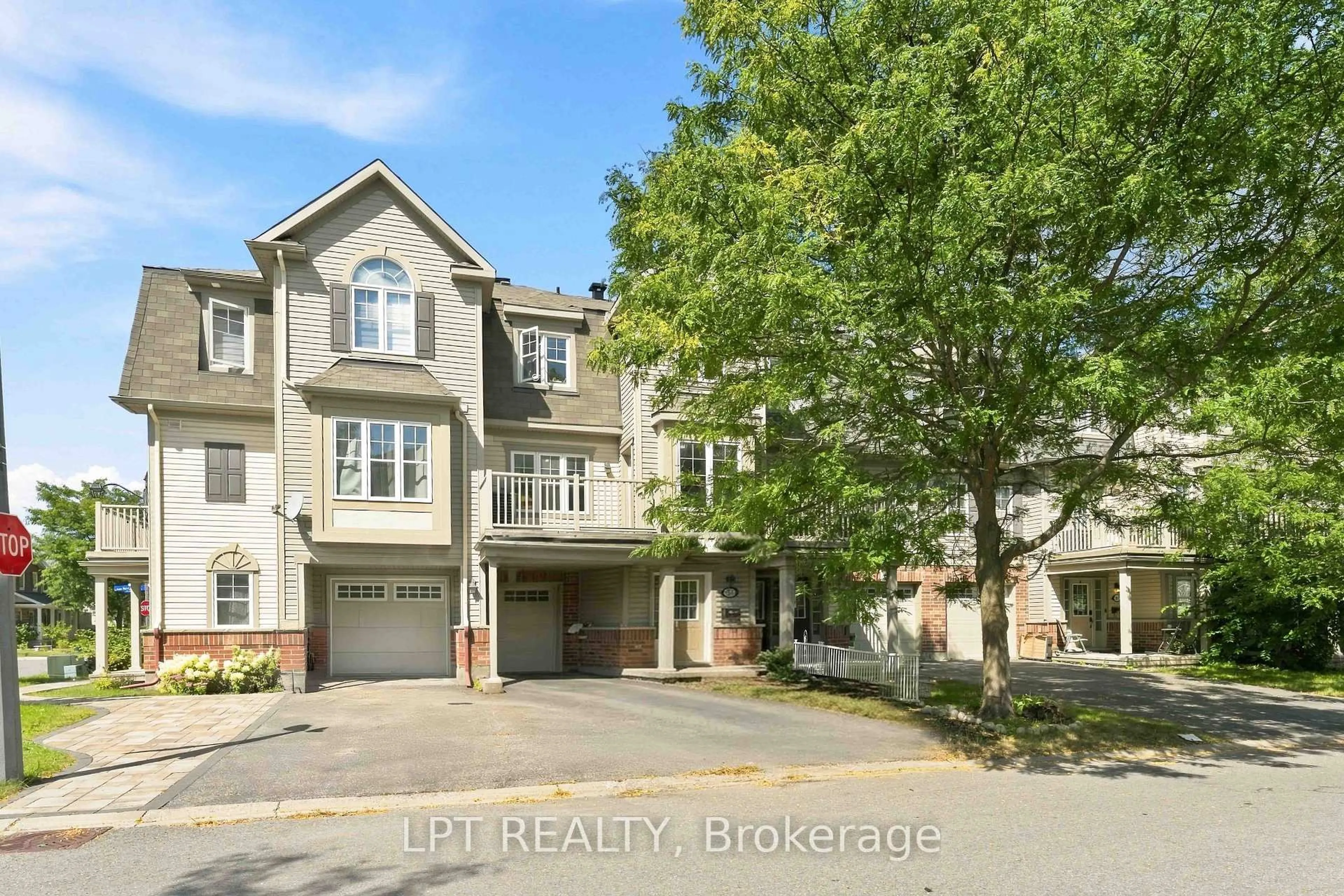 A pic from outside/outdoor area/front of a property/back of a property/a pic from drone, street for 503 Sedgebrook Way, Stittsville Ontario K2S 0M3