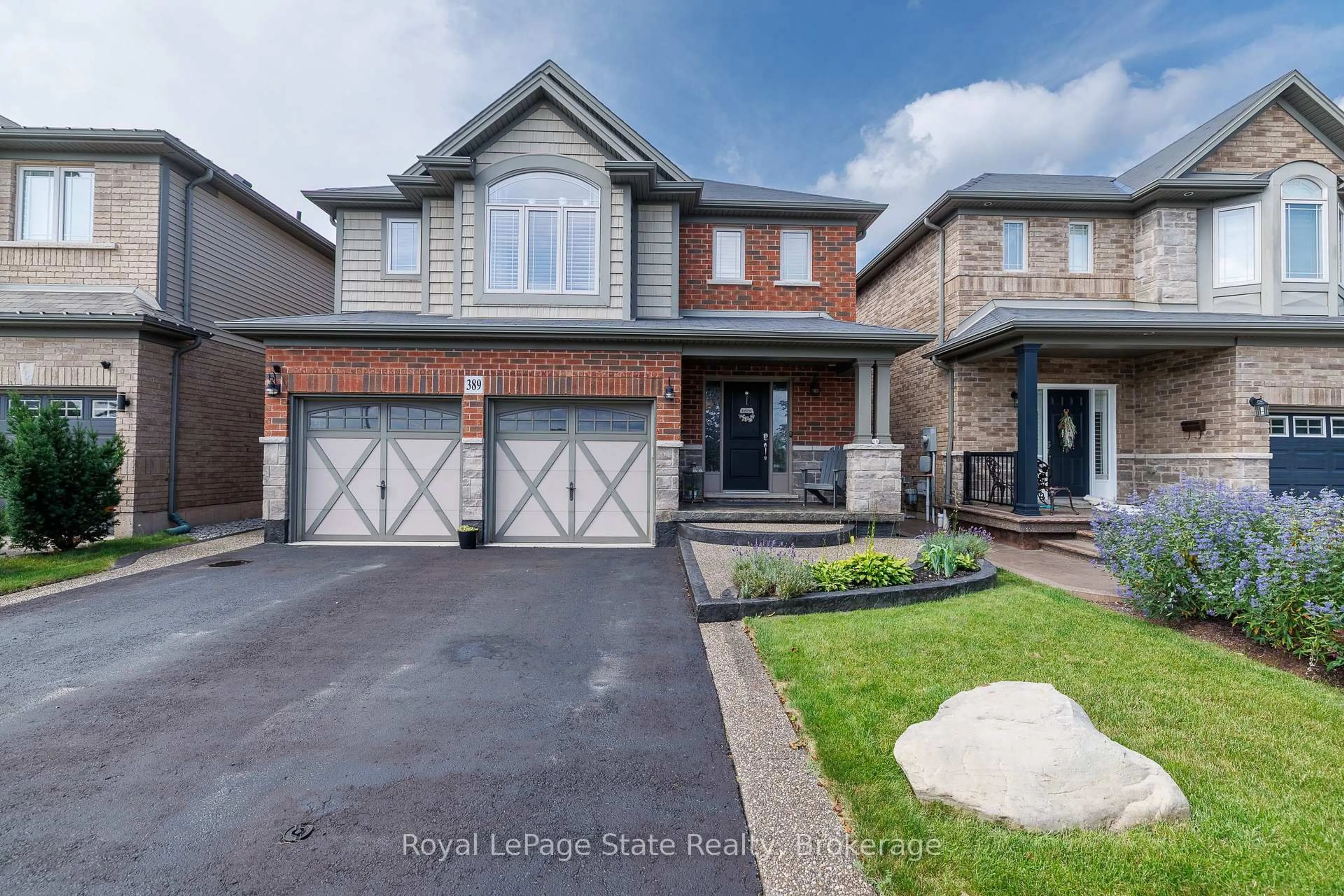 Home with brick exterior material, street for 389 Murray St, Grimsby Ontario L3M 0C7