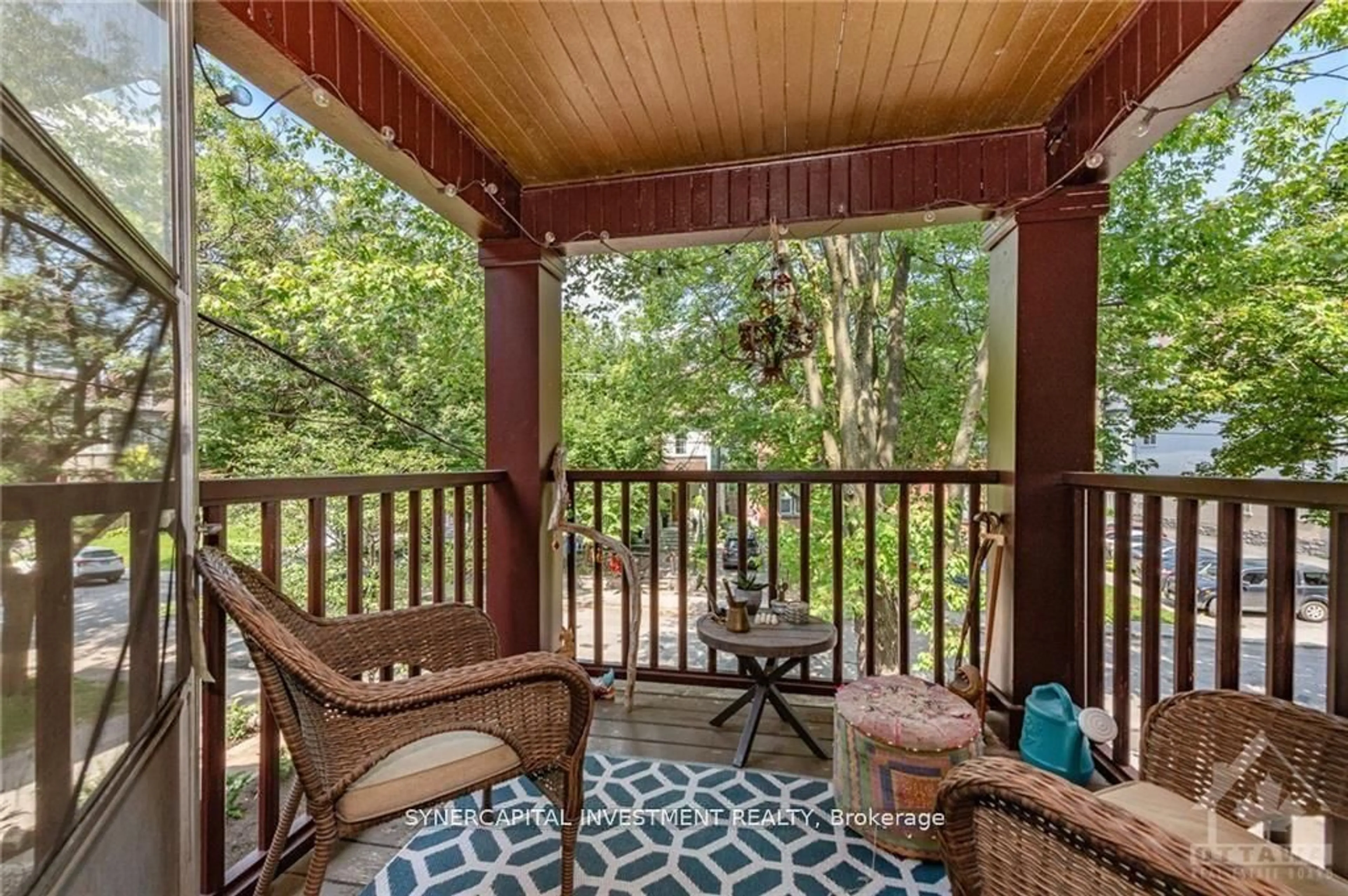 Patio, water/lake/river/ocean view for 466 MACLAREN St, Ottawa Ontario K1R 5K6