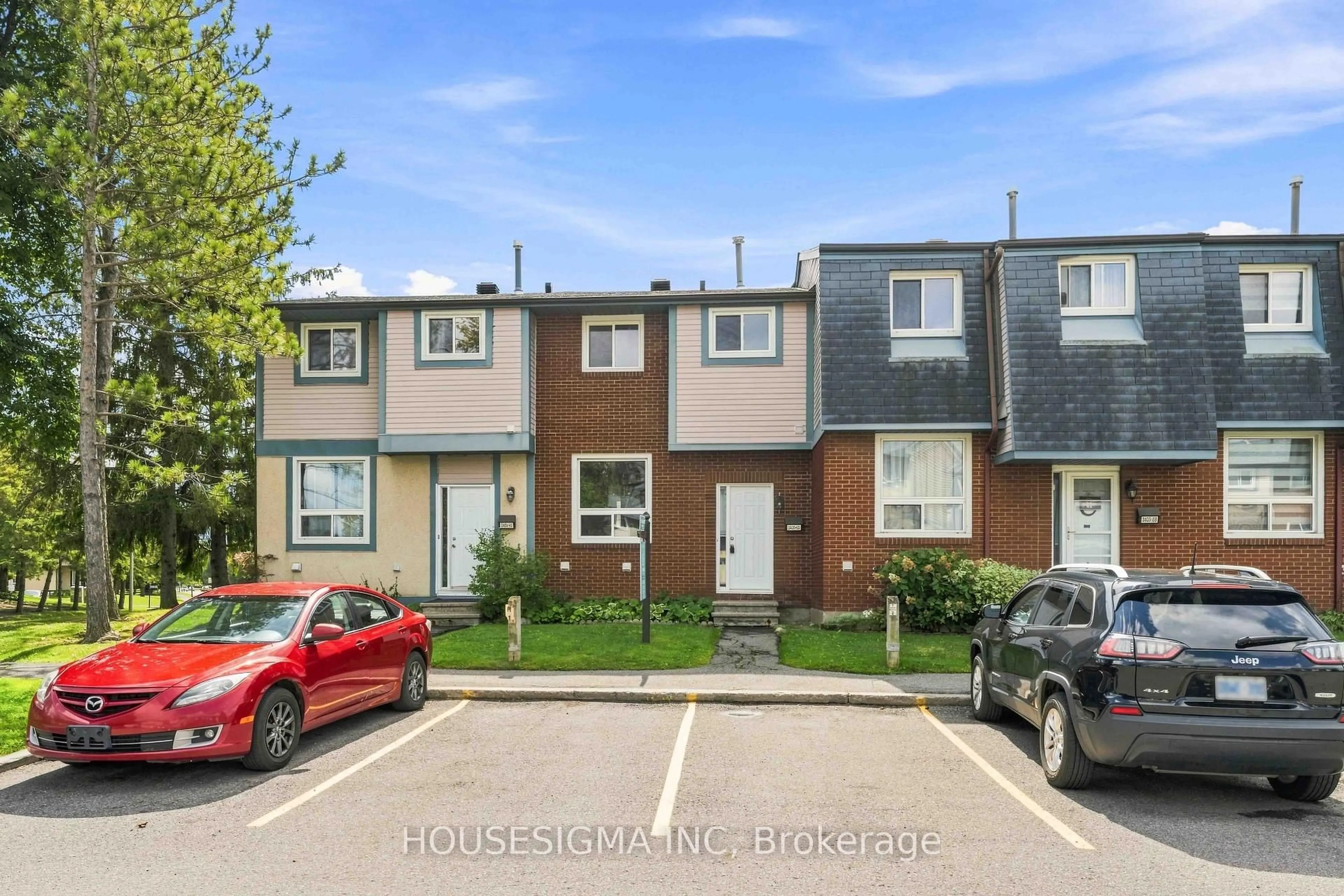 A pic from outside/outdoor area/front of a property/back of a property/a pic from drone, street for 3400 Paul Anka Dr #90, Ottawa Ontario K1V 0C9