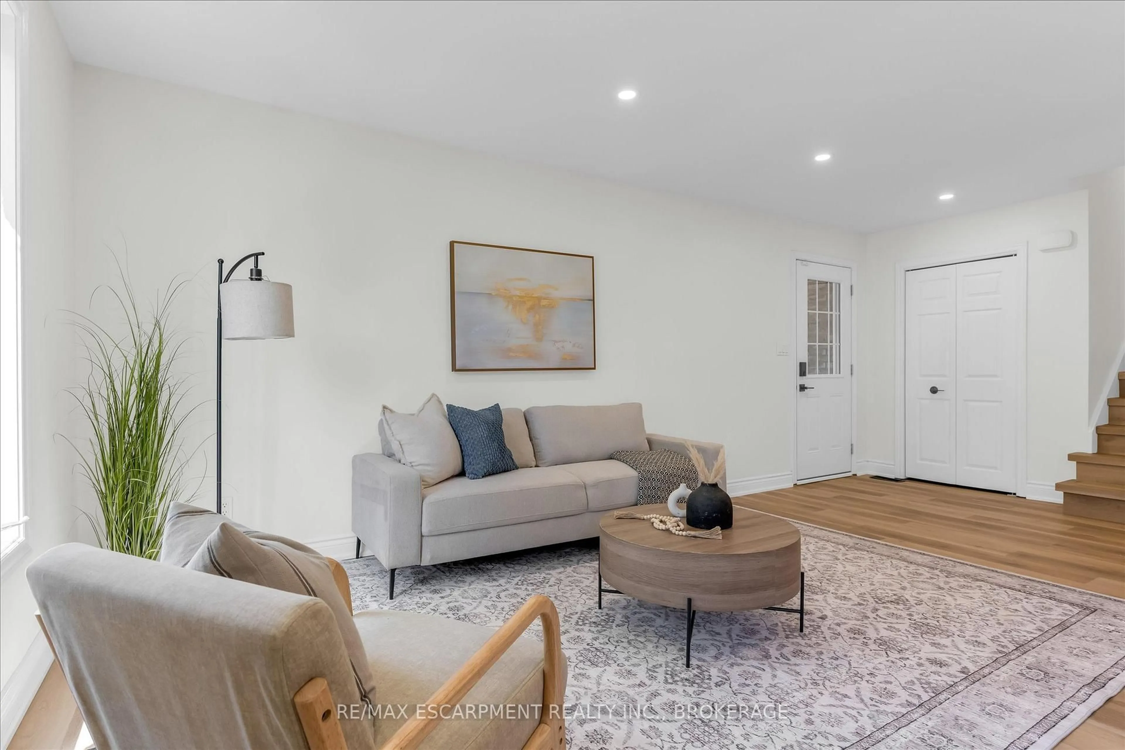 Living room with furniture, unknown for 49 Grove Ave, St. Catharines Ontario L2P 1C9