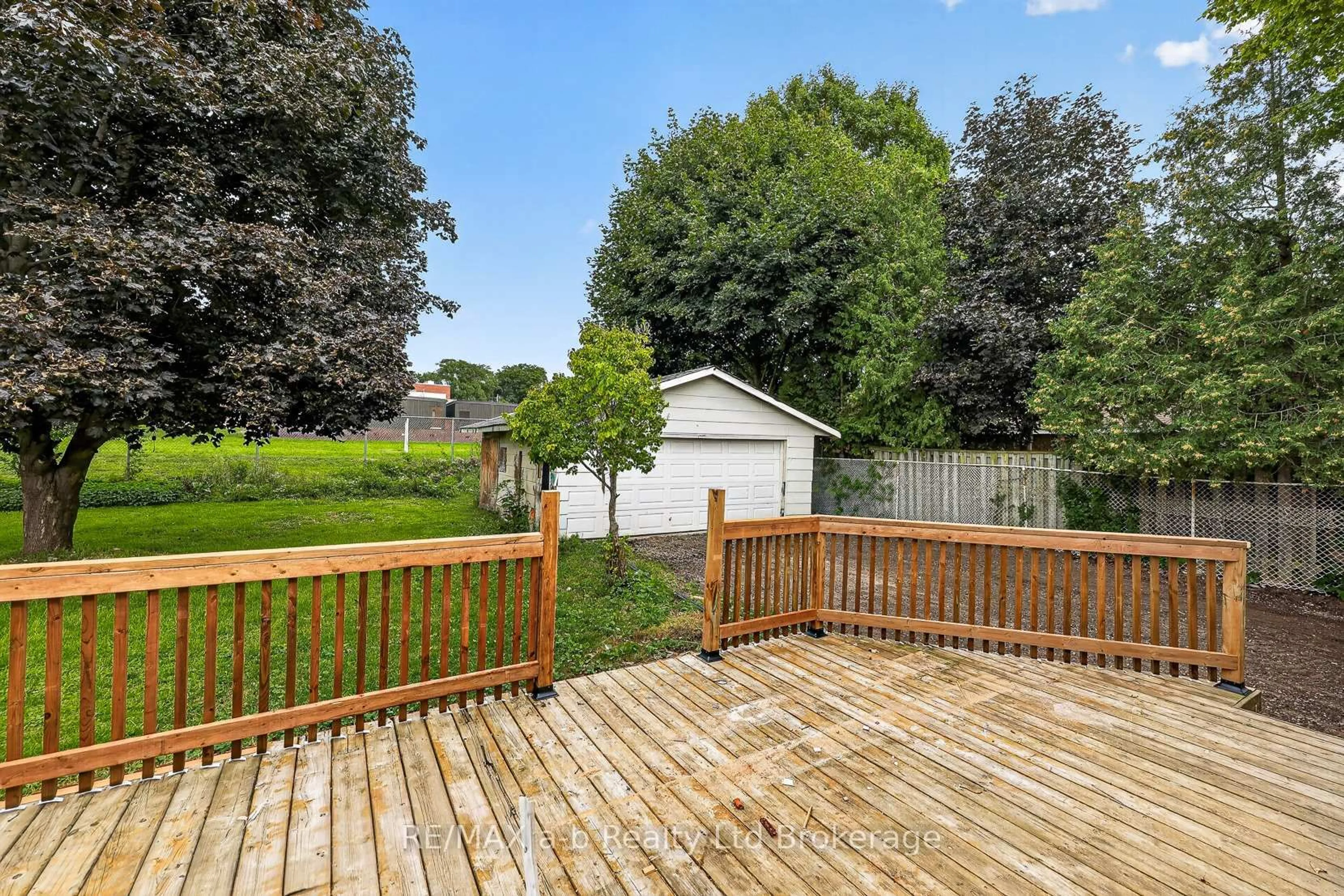 A pic from outside/outdoor area/front of a property/back of a property/a pic from drone, unknown for 317 Russell St, Woodstock Ontario N4S 2Z7
