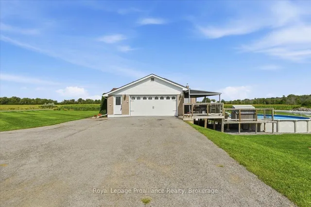 305 Valley Rd, Prince Edward County 3