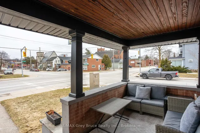 902 2nd Ave, Owen Sound 5
