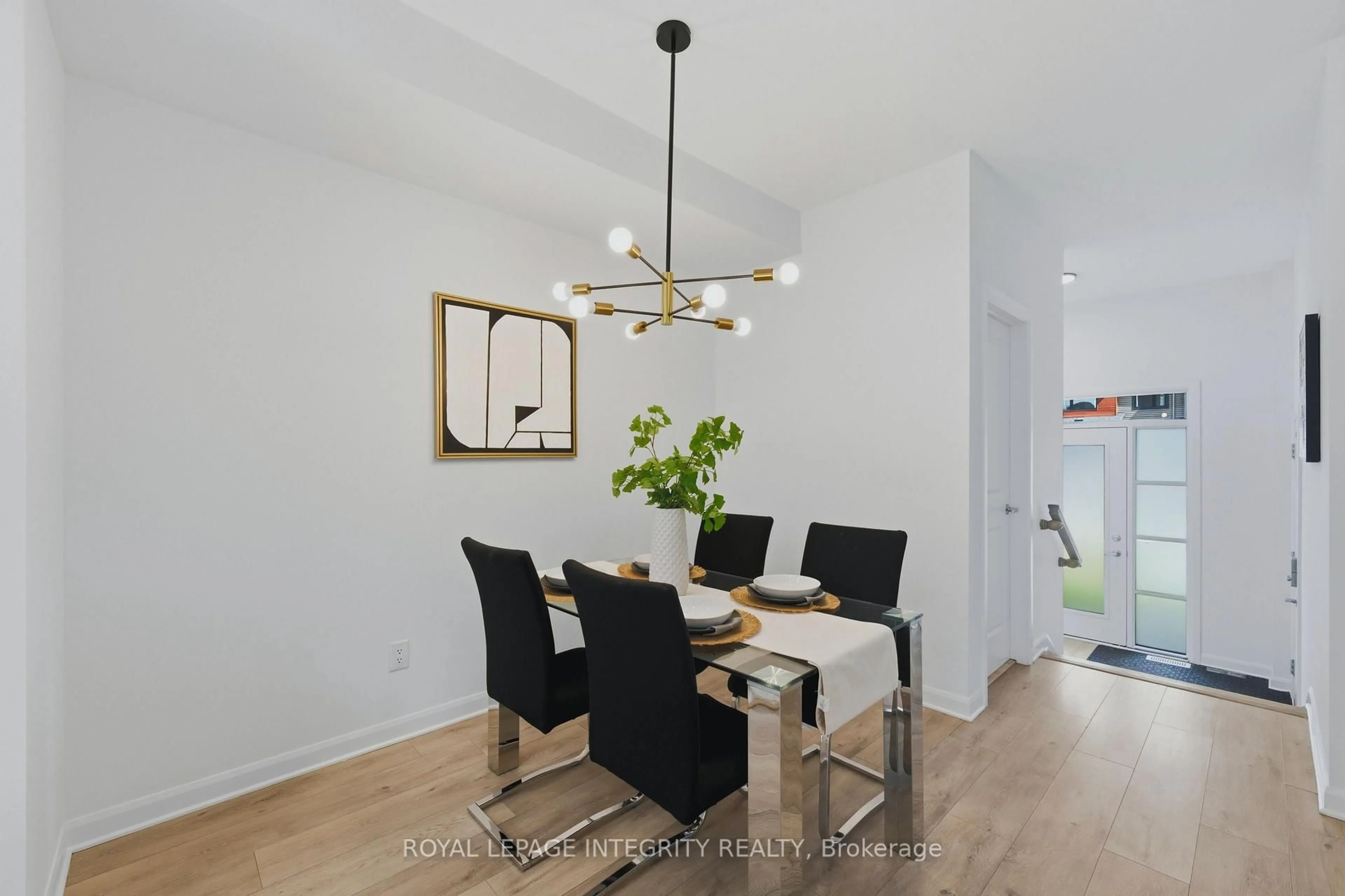 Dining room, wood/laminate floor for 174 NAMASTE Walk, Ottawa Ontario K2J 6Z4