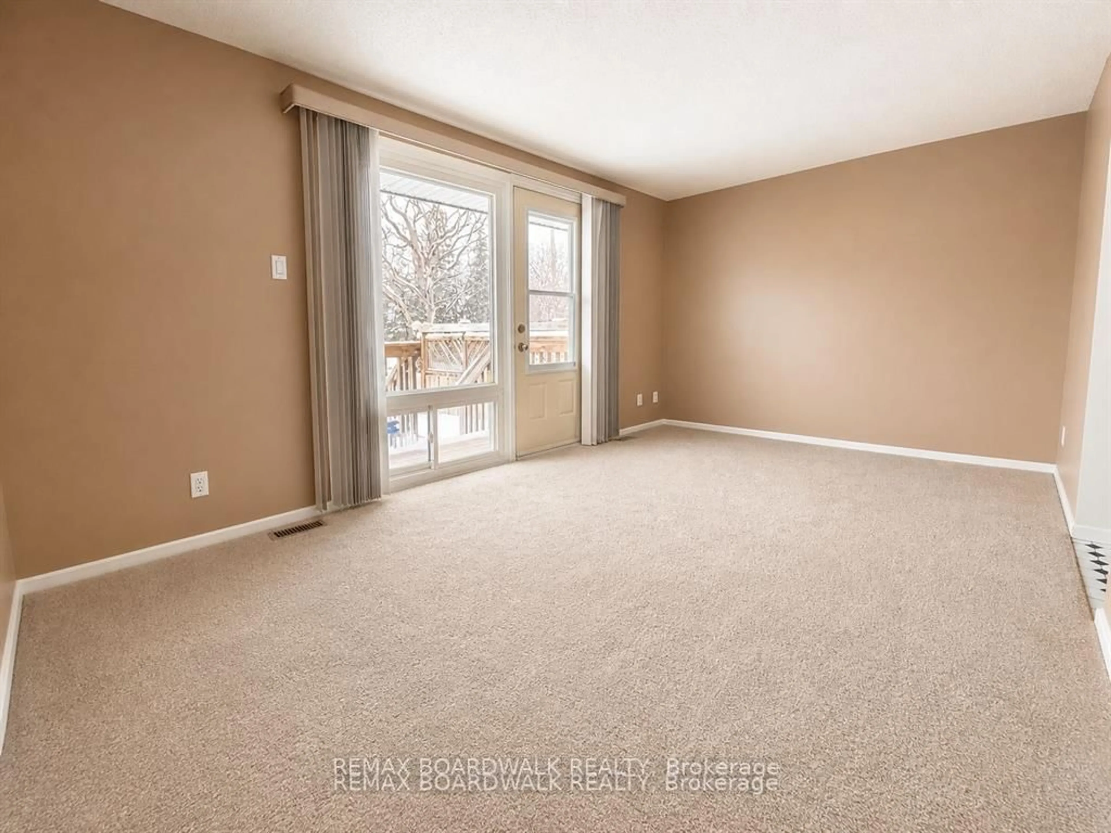 A pic of a room for 53J Sumac St, Ottawa Ontario K1J 7T7