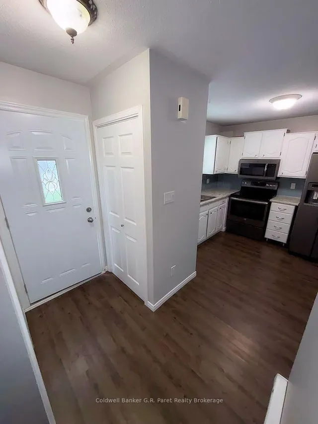 150 Concession St #3, Tillsonburg 2