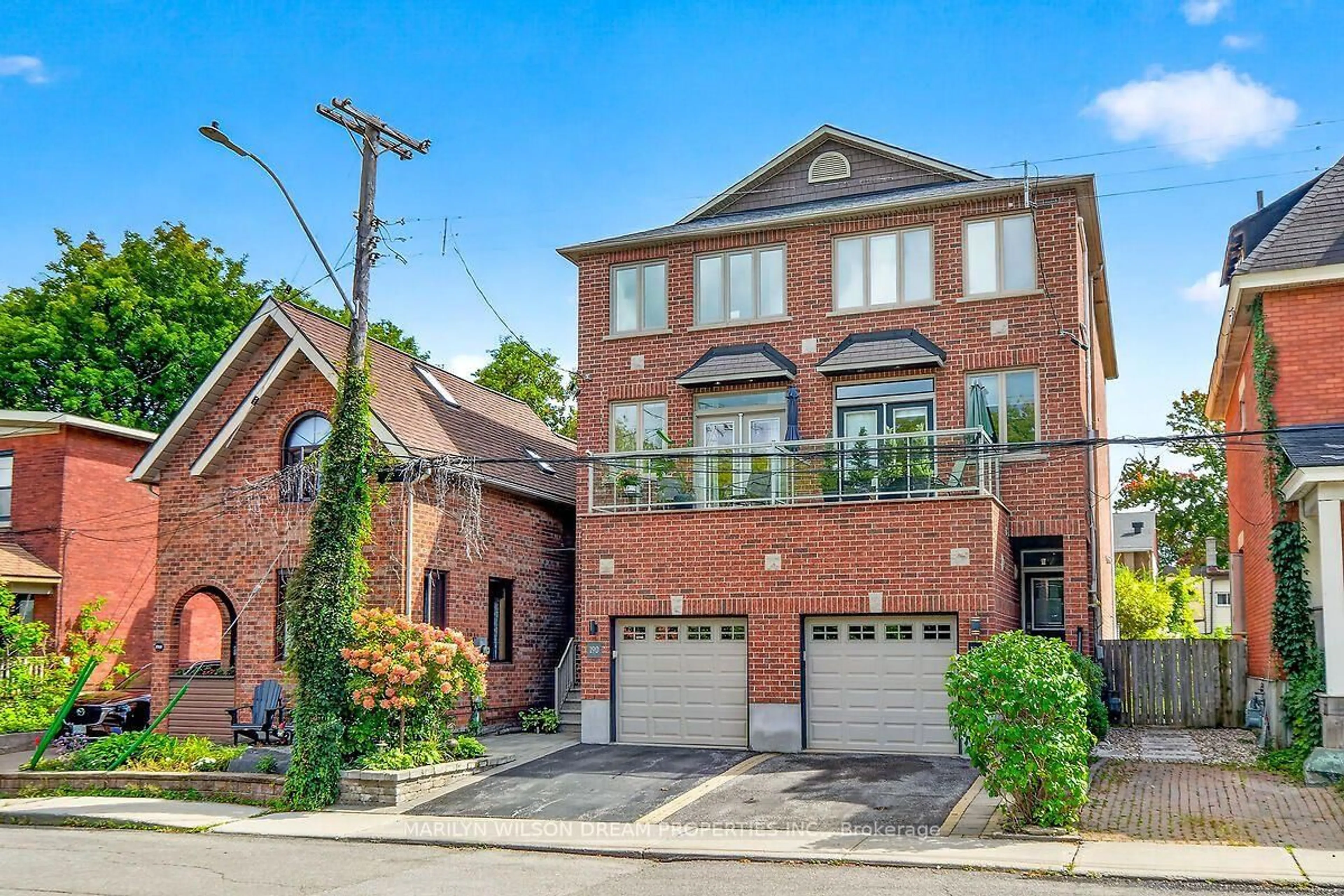 Home with brick exterior material, street for 190 Hawthorne Ave, Ottawa Ontario K1S 0B5