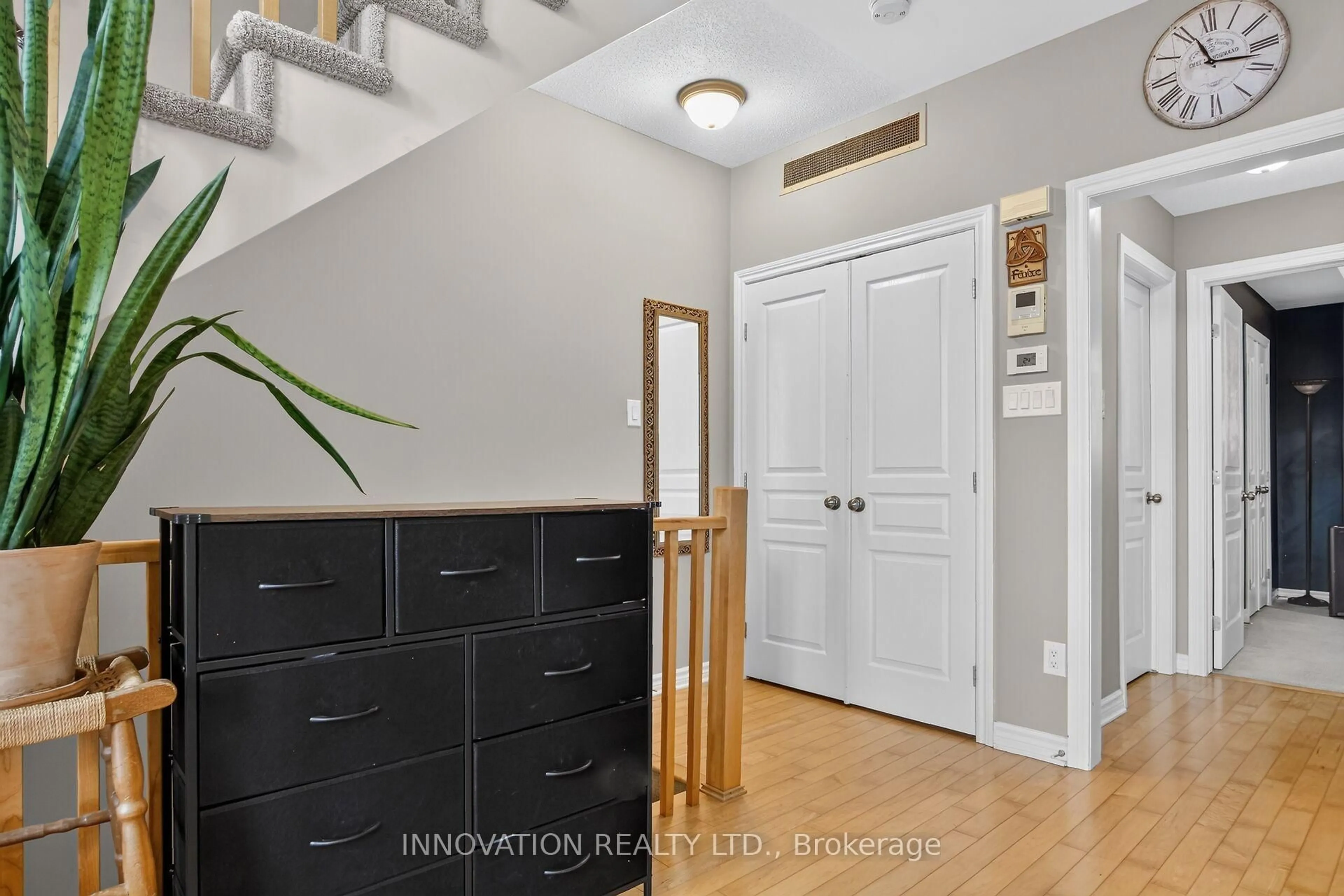 Indoor entryway for 322 Royal Fern Way #12, Ottawa Ontario K1V 2K6