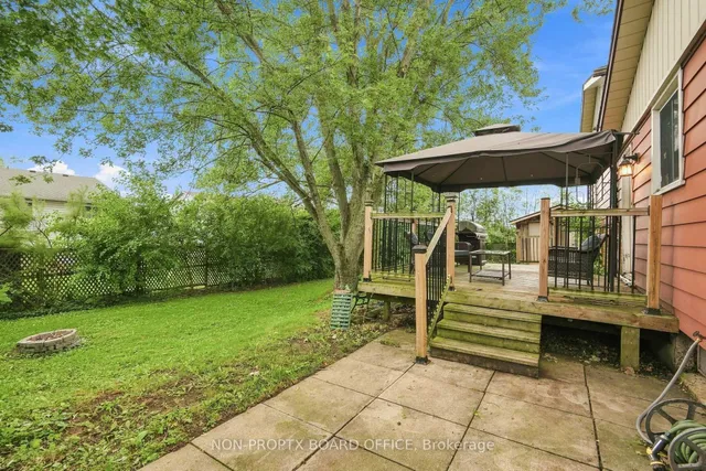 73 Aquador Dr, Welland 4