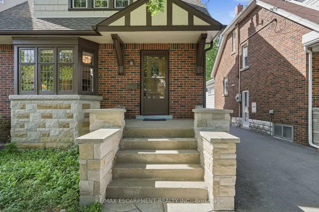 97 Cline Ave, Hamilton 3