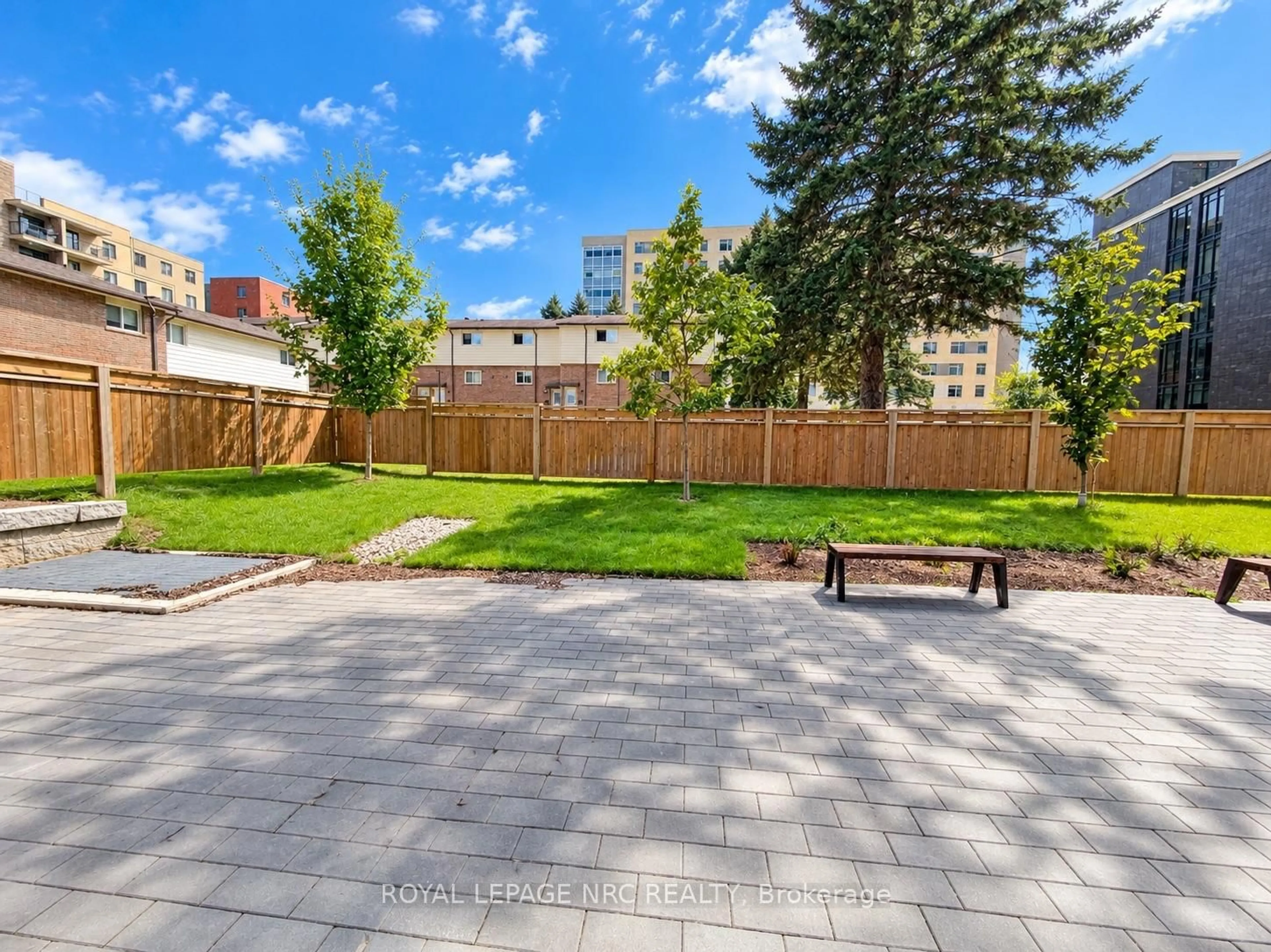 Patio, street for 145 Columbia St #133, Waterloo Ontario N2L 0K7