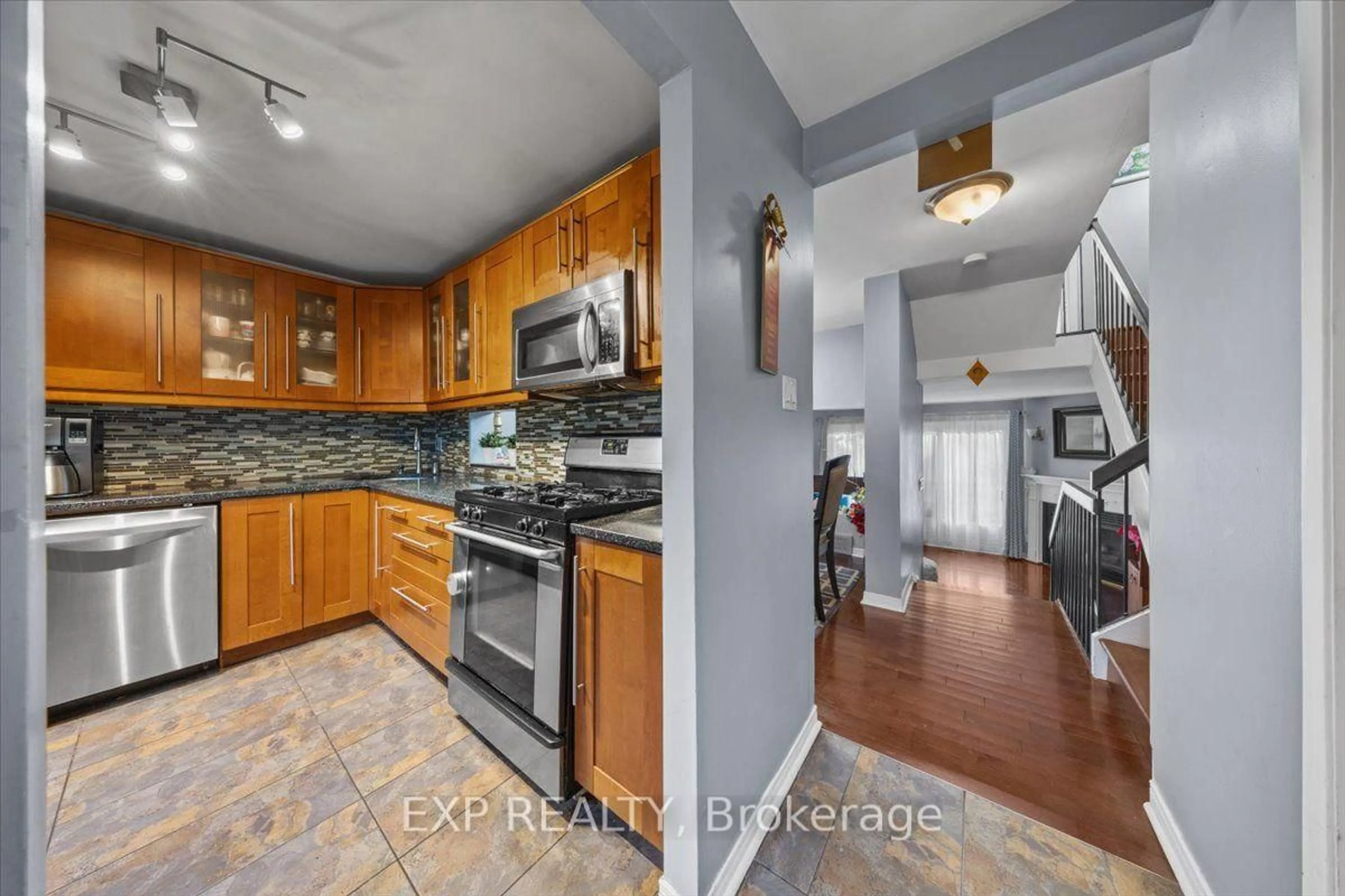 Open concept kitchen, ceramic/tile floor for 66 Tedwyn Dr, Ottawa Ontario K2J 1T8
