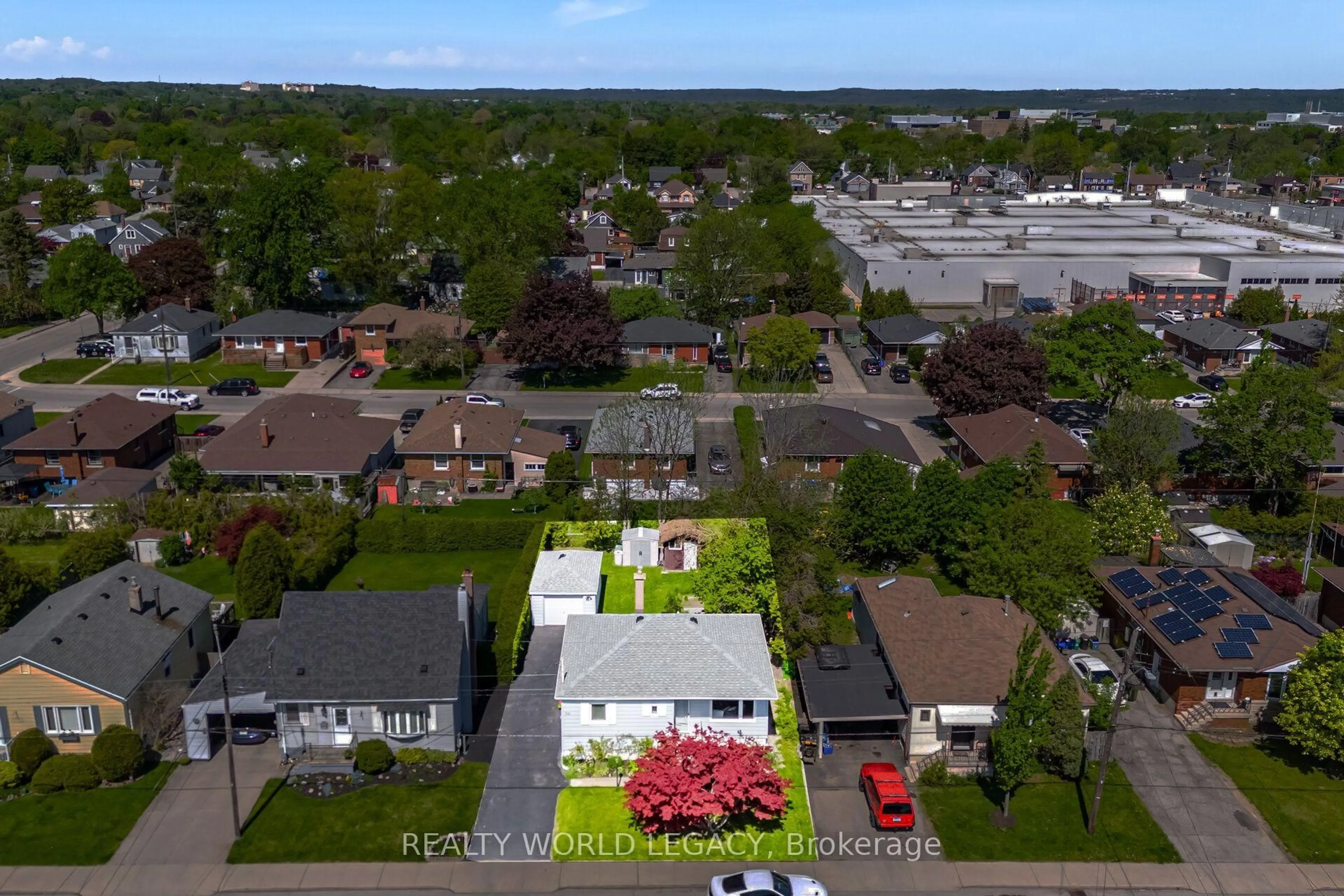 A pic from outside/outdoor area/front of a property/back of a property/a pic from drone, street for 94 Clarendon Ave, Hamilton Ontario L9A 3A3