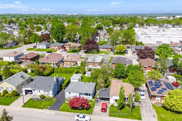 94 Clarendon Ave, Hamilton 3