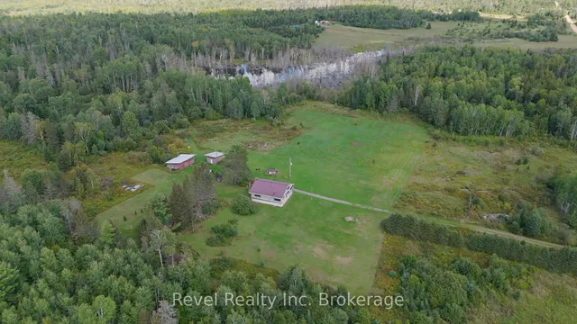 2395 Papineau Rd, Papineau-Cameron 2