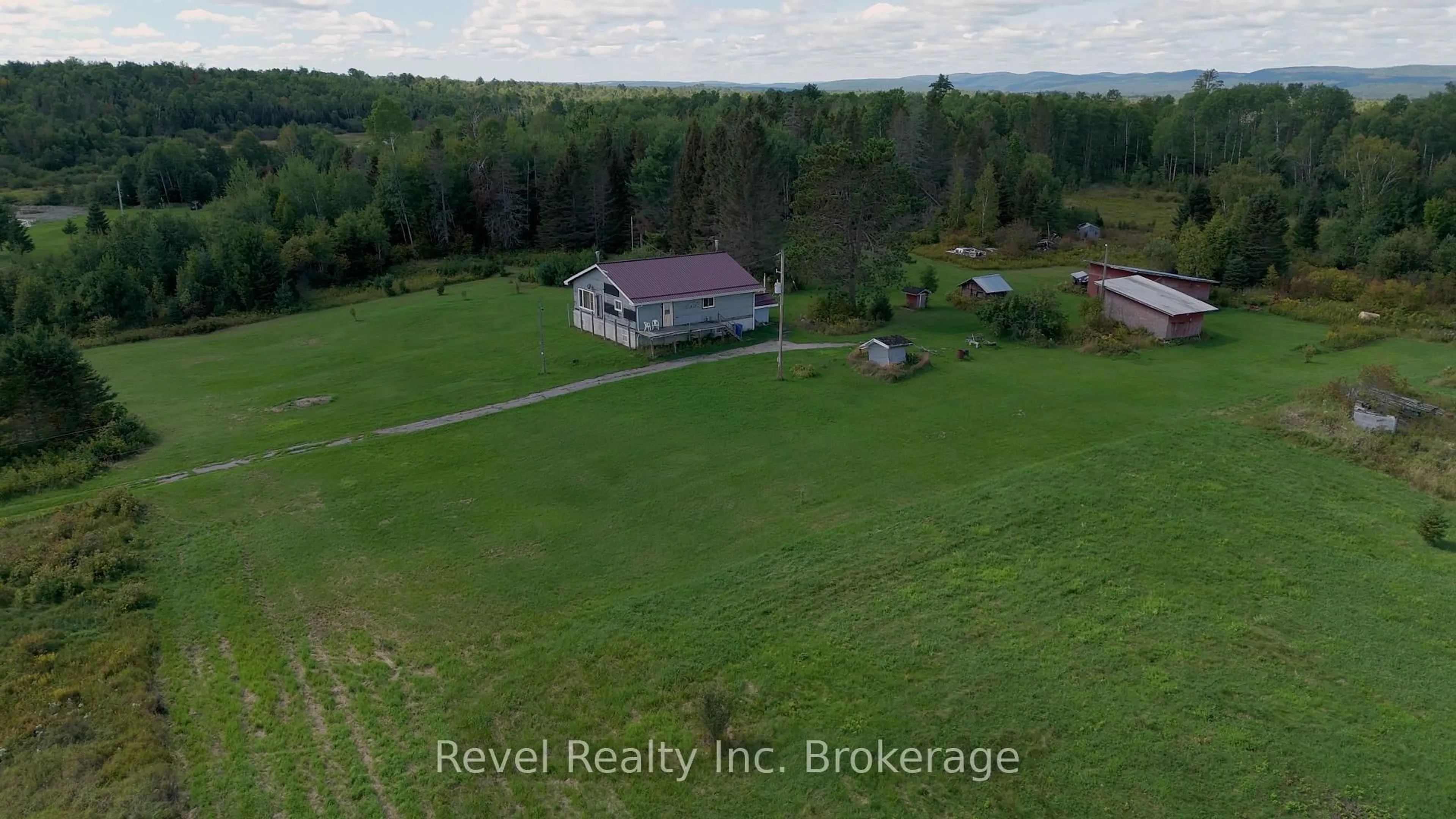 A pic from outside/outdoor area/front of a property/back of a property/a pic from drone, unknown for 2395 Papineau Rd, Papineau-Cameron Ontario P0H 1V0