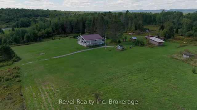 2395 Papineau Rd, Papineau-Cameron 4