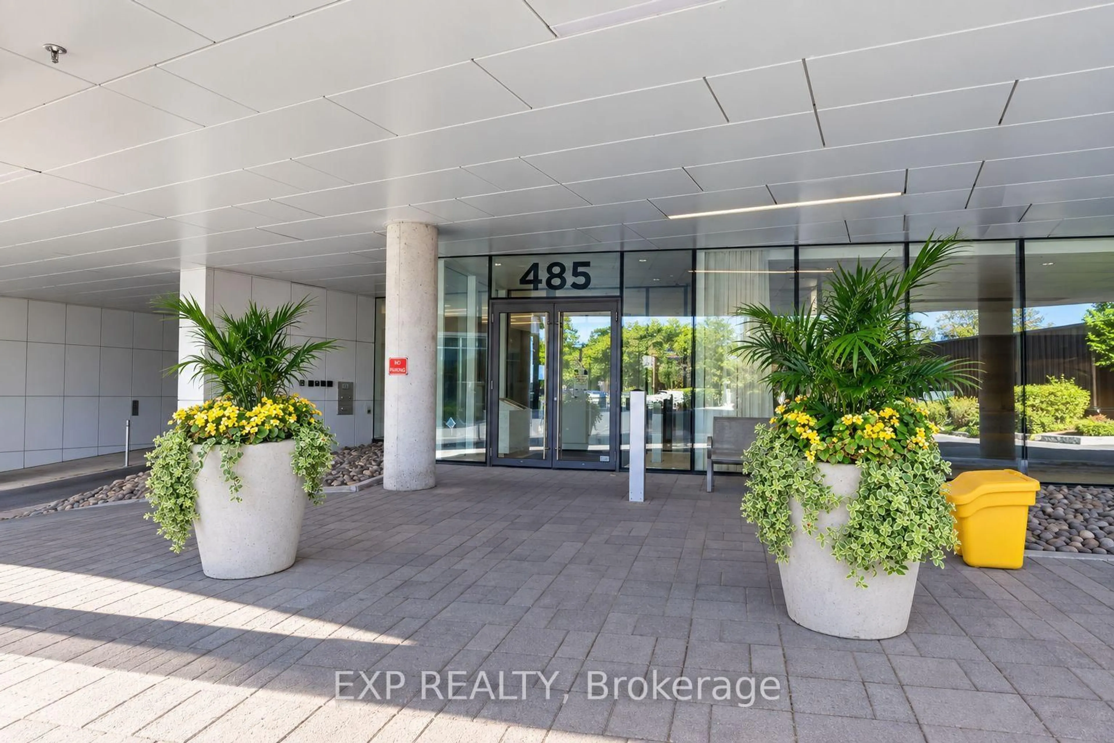 Unknown for 485 Richmond Rd, Ottawa Ontario K2A 3W9