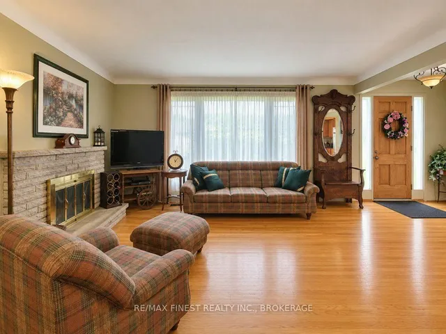 58 Princeton Pl, Loyalist 5