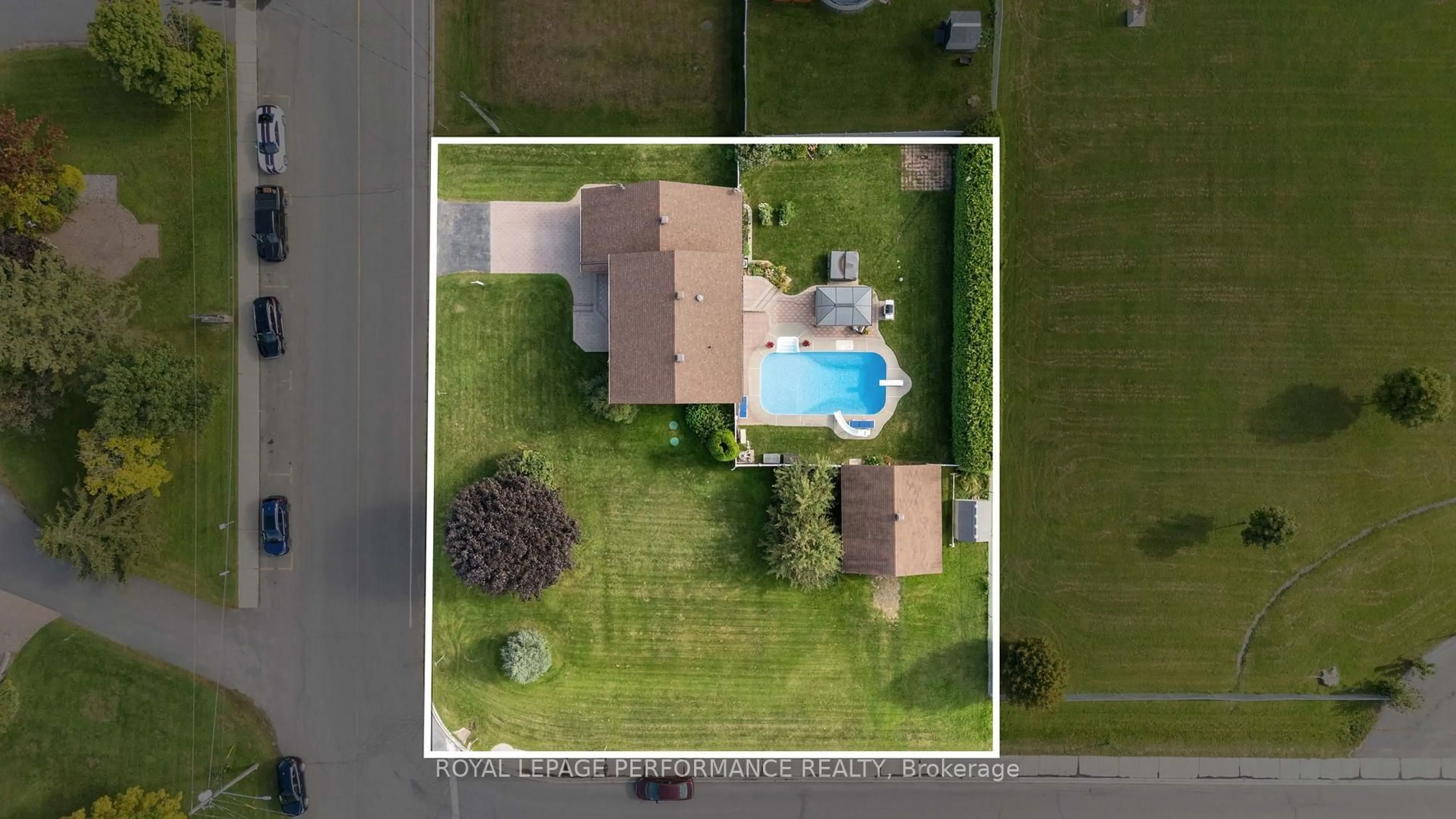 A pic from outside/outdoor area/front of a property/back of a property/a pic from drone, water/lake/river/ocean view for 434 Lemay St, Clarence-Rockland Ontario K0A 1N0