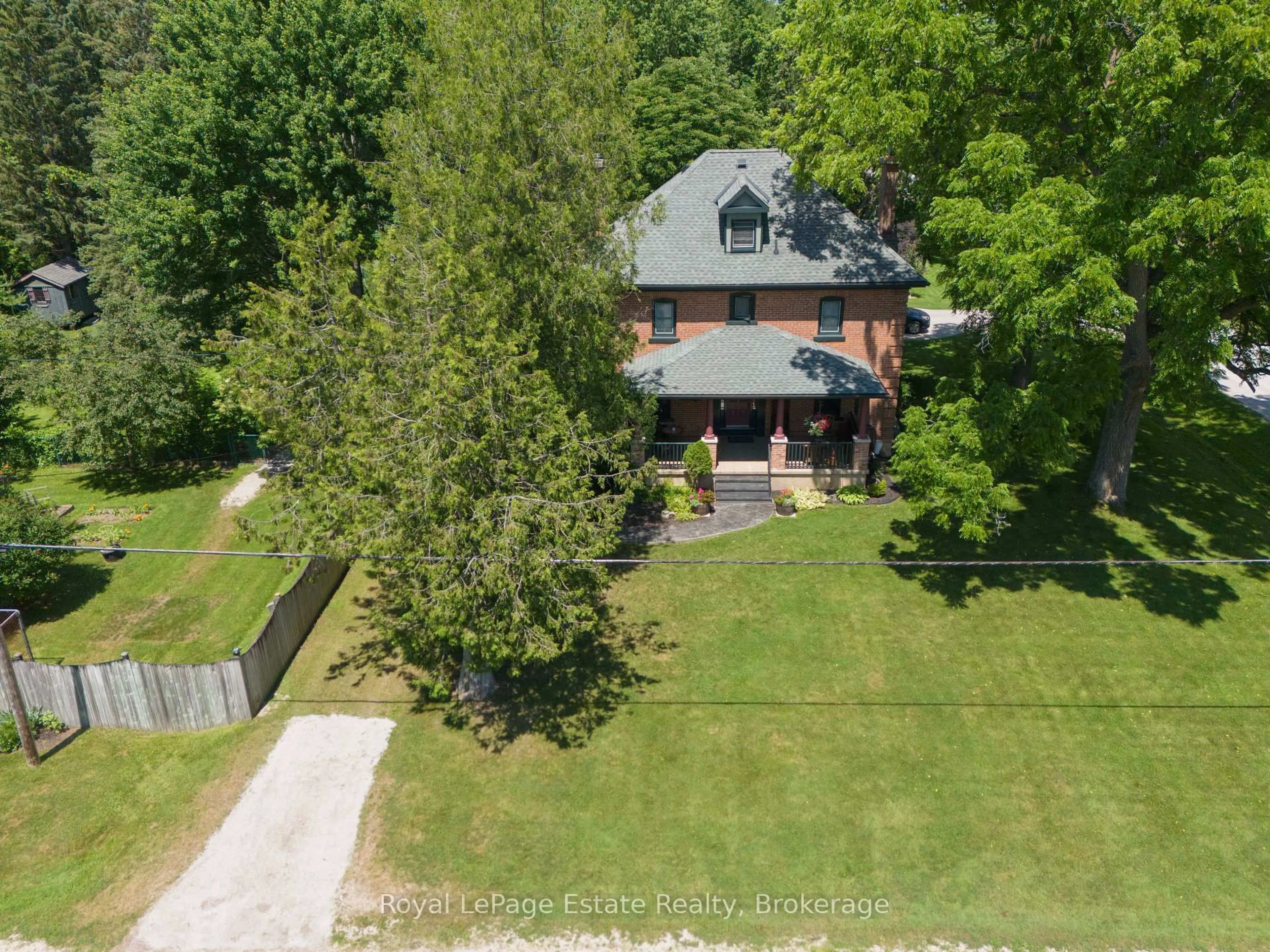 A pic from outside/outdoor area/front of a property/back of a property/a pic from drone, street for 104 Carney St, Georgian Bluffs Ontario N4K 6V5