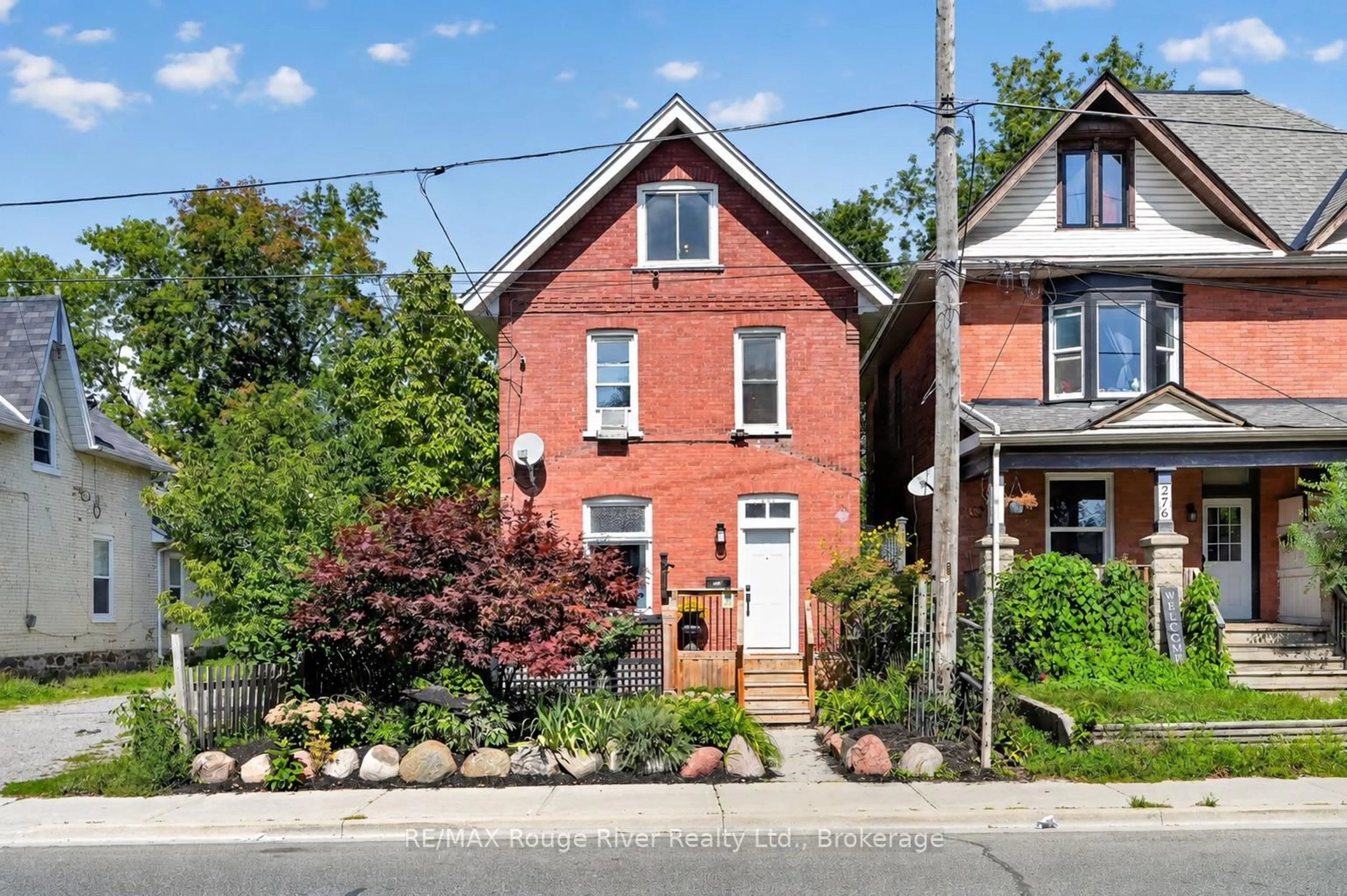Home with brick exterior material, street for 278 Dalhousie St, Peterborough Ontario K9J 2M4