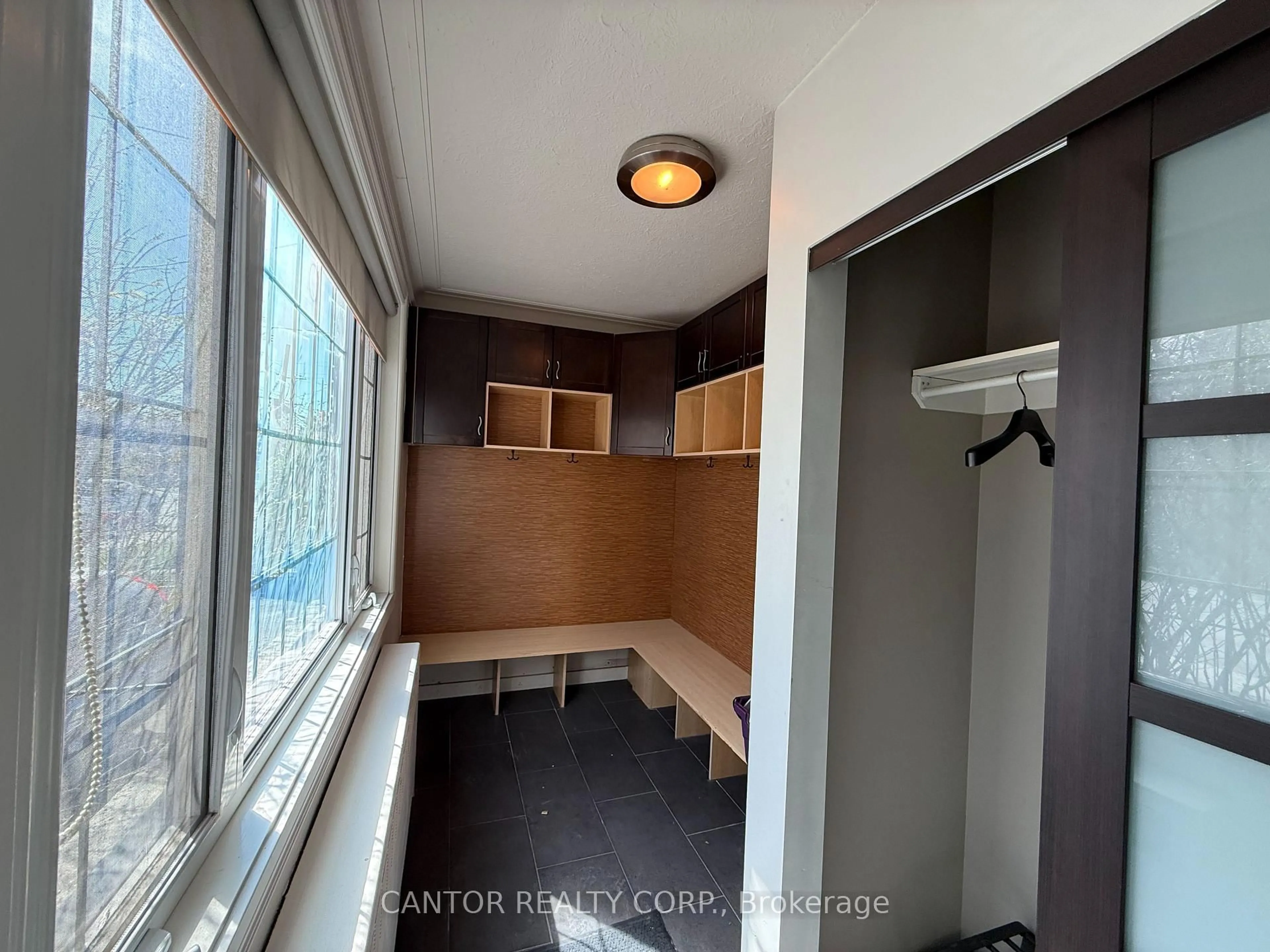 Unknown for 430 Parkdale Ave, Ottawa Ontario K1Y 1H1