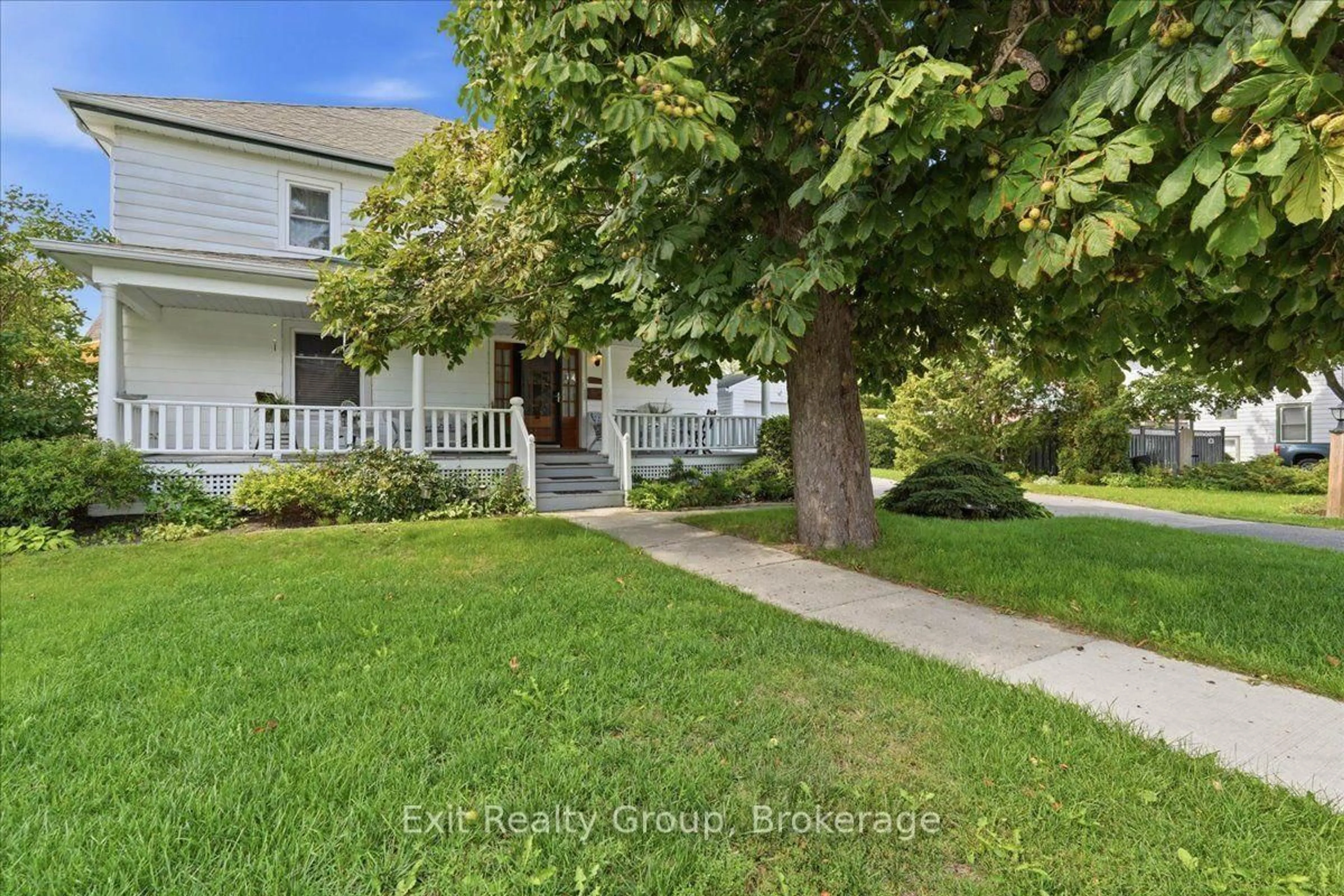 A pic from outside/outdoor area/front of a property/back of a property/a pic from drone, street for 28 Lorne Ave, Quinte West Ontario K8V 5B3