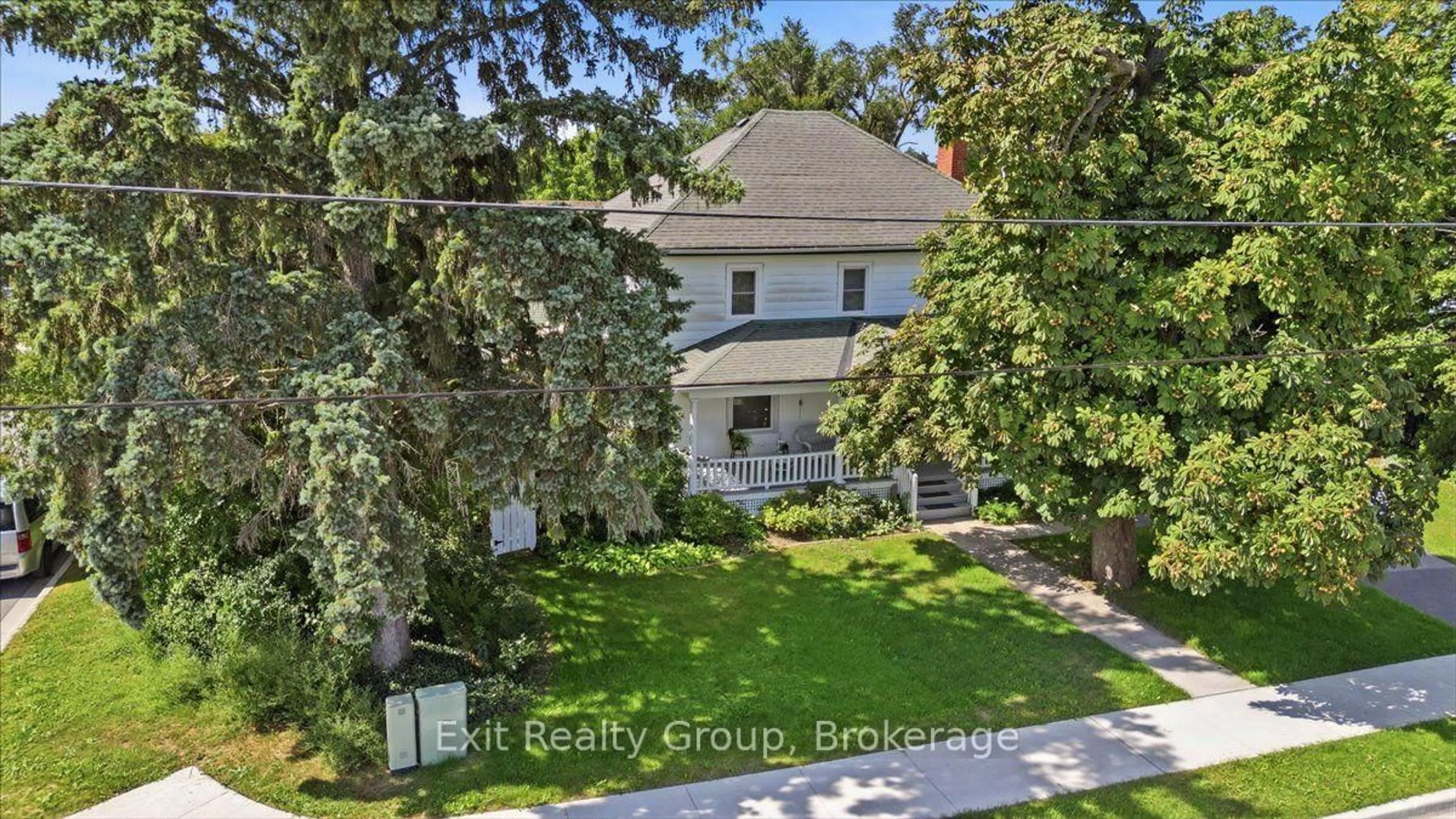 A pic from outside/outdoor area/front of a property/back of a property/a pic from drone, street for 28 Lorne Ave, Quinte West Ontario K8V 5B3