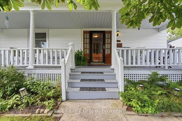 28 Lorne Ave, Quinte West 3