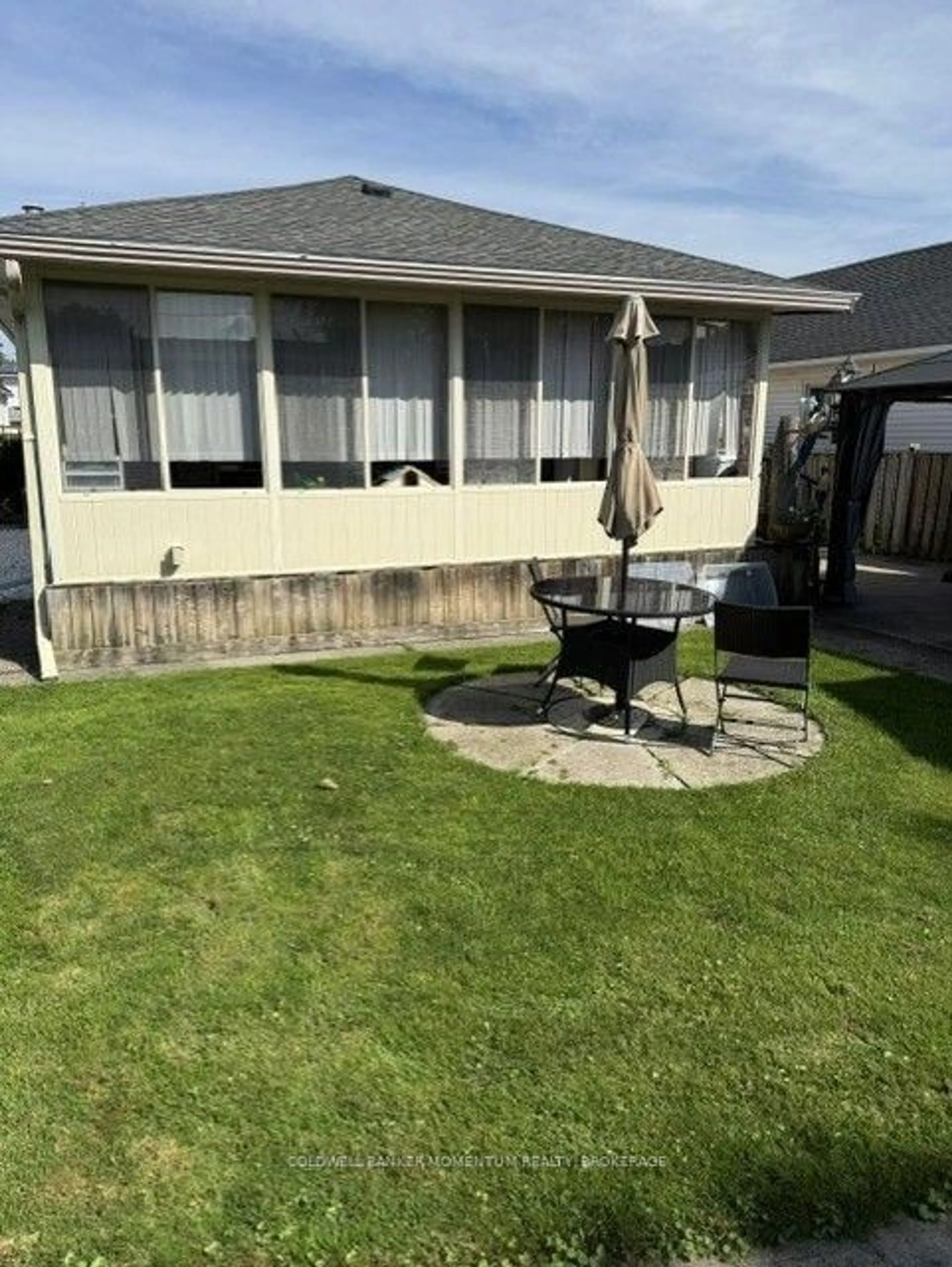 Patio, unknown for 51 Martin St, Thorold Ontario L2V 3X3