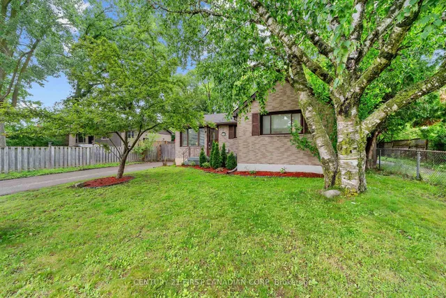 54 Manitoulin Dr, London East