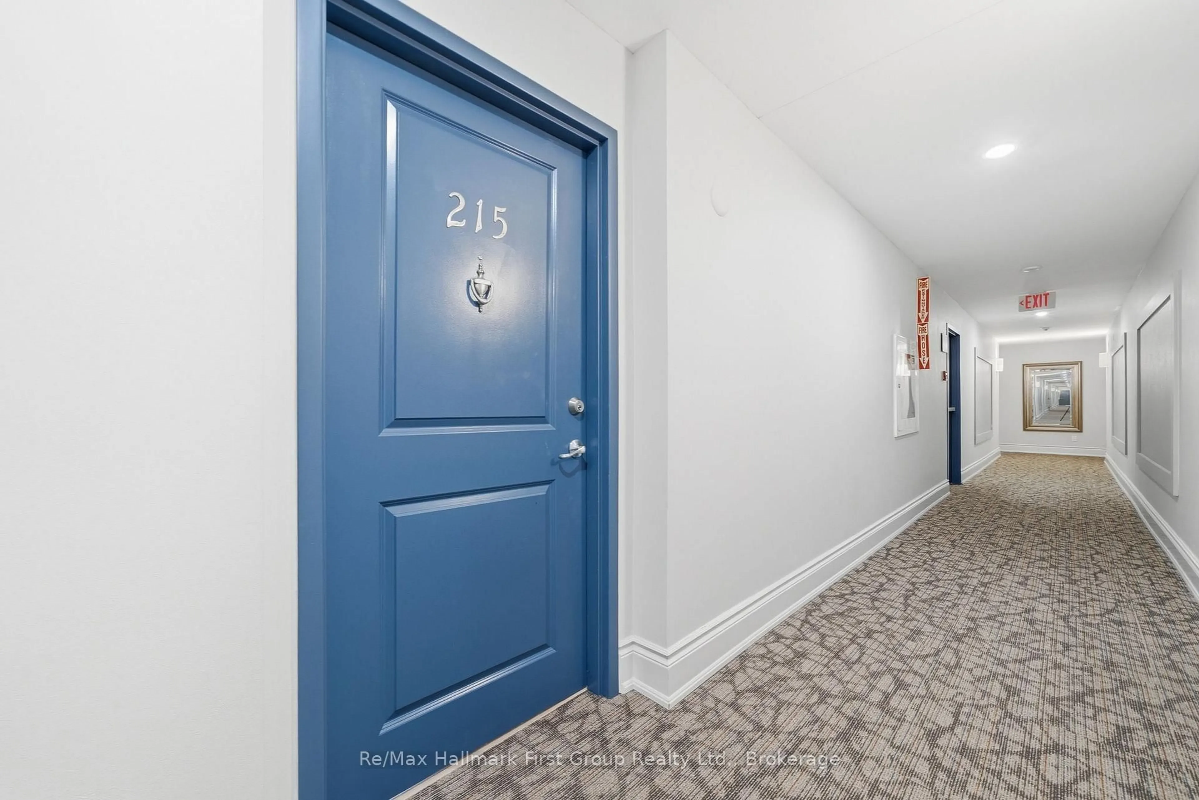 Indoor foyer for 145 Third St #215, Cobourg Ontario K9A 5X1