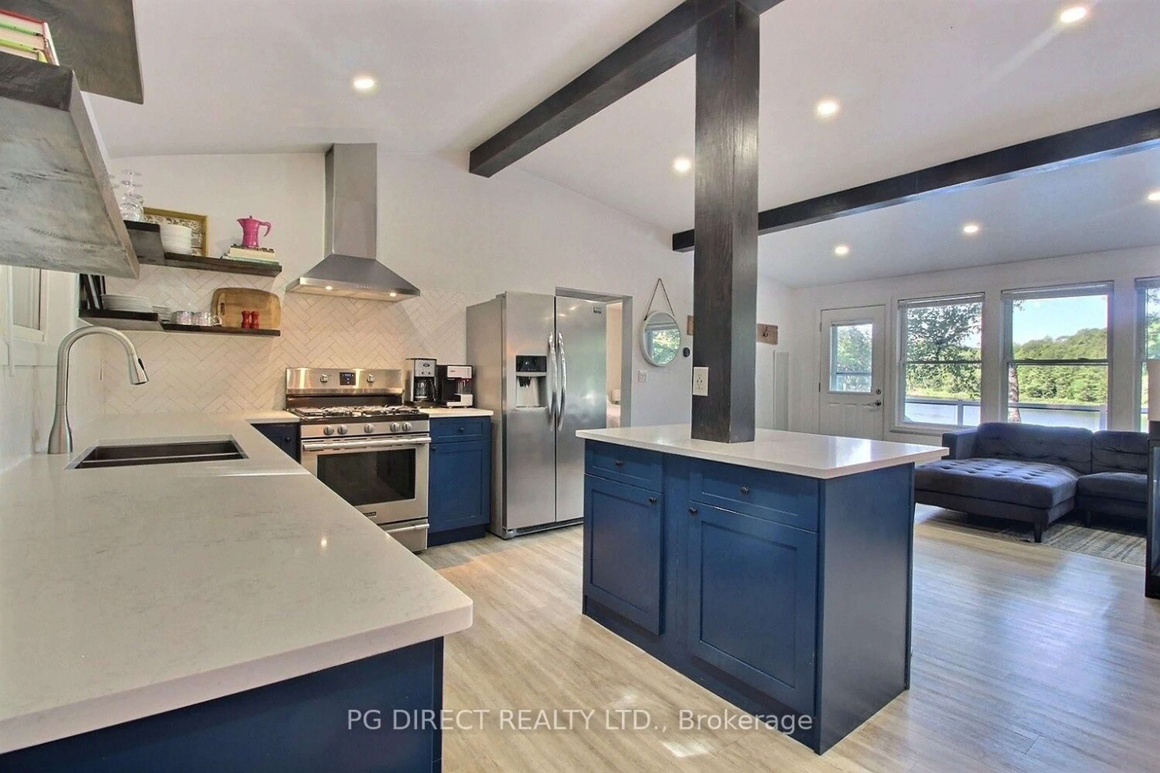 Open concept kitchen, ceramic/tile floor for 164 Iroquois Rd, Georgian Bay Ontario L0K 1S0