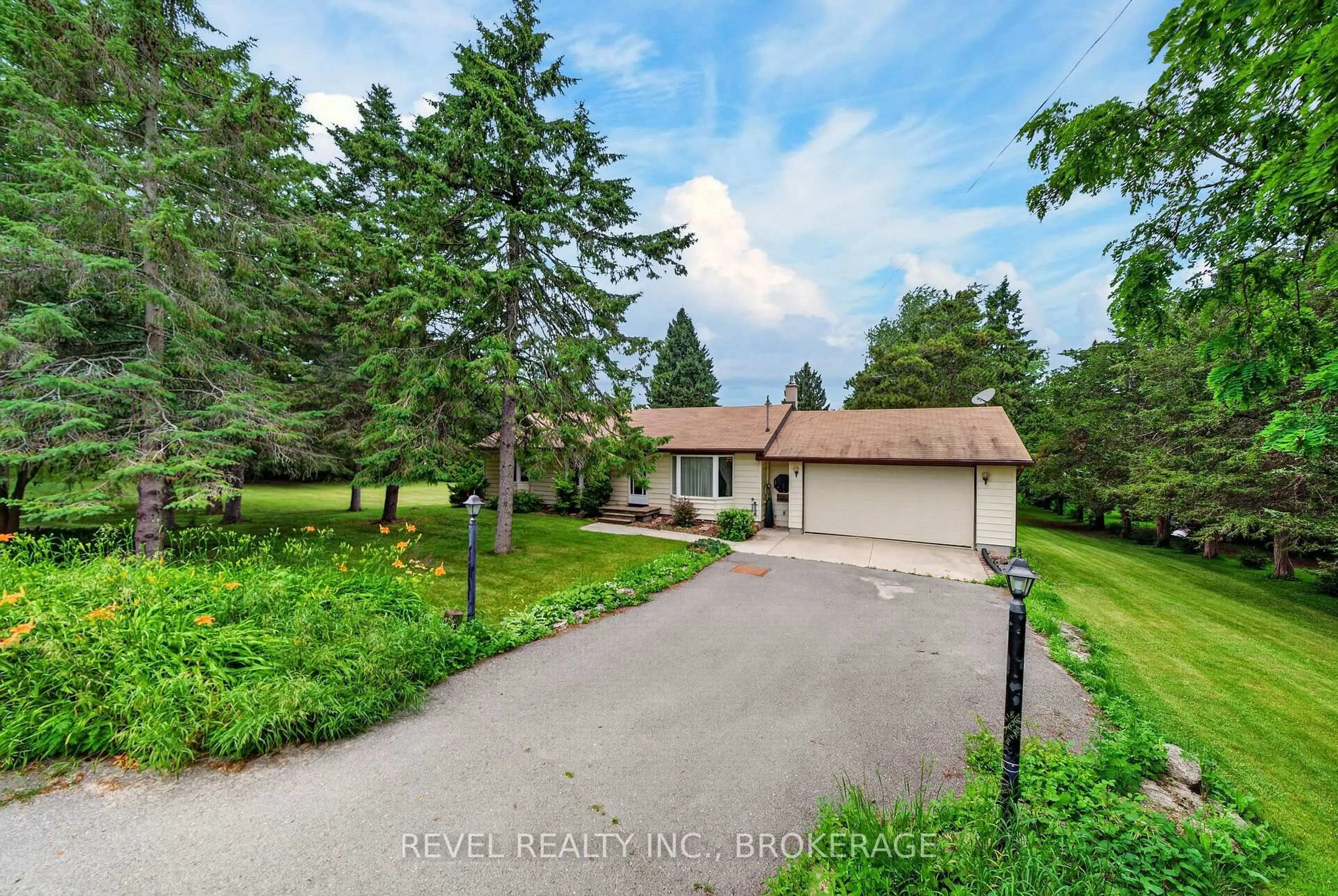 A pic from outside/outdoor area/front of a property/back of a property/a pic from drone, unknown for 4453 Latimer Rd, Inverary Ontario K0H 1X0