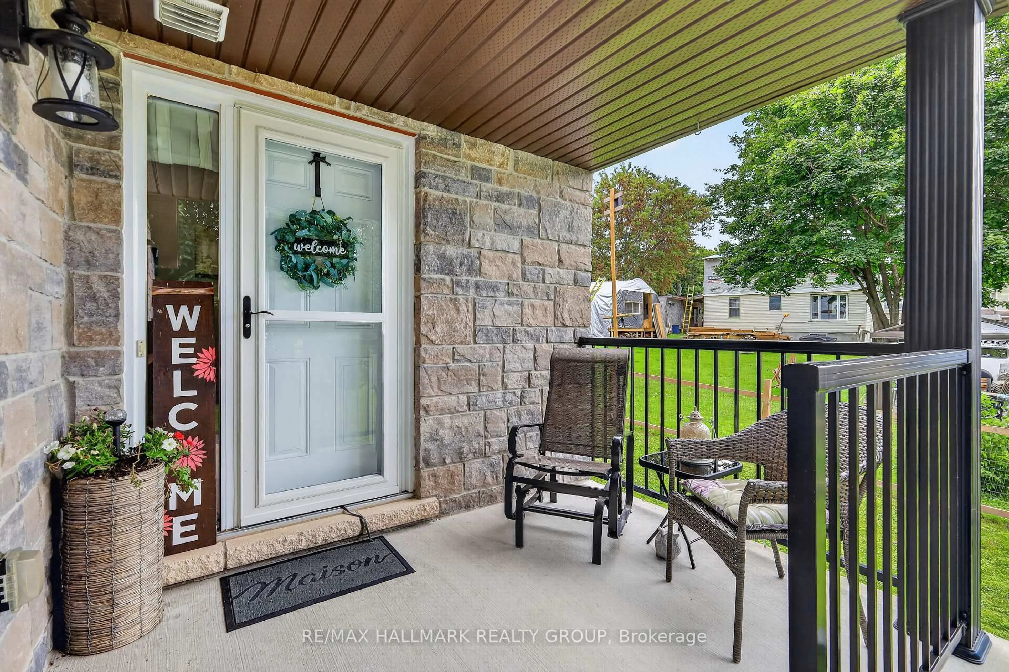 Patio, unknown for 105 Nathalie St, Clarence-Rockland Ontario K4K 0J3