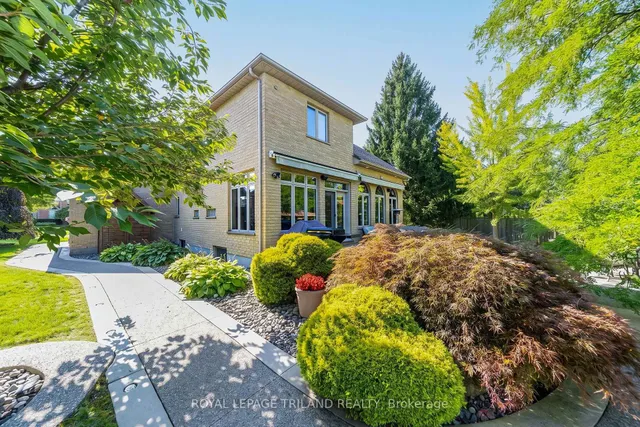 1833 Standfield Rd, London North 5