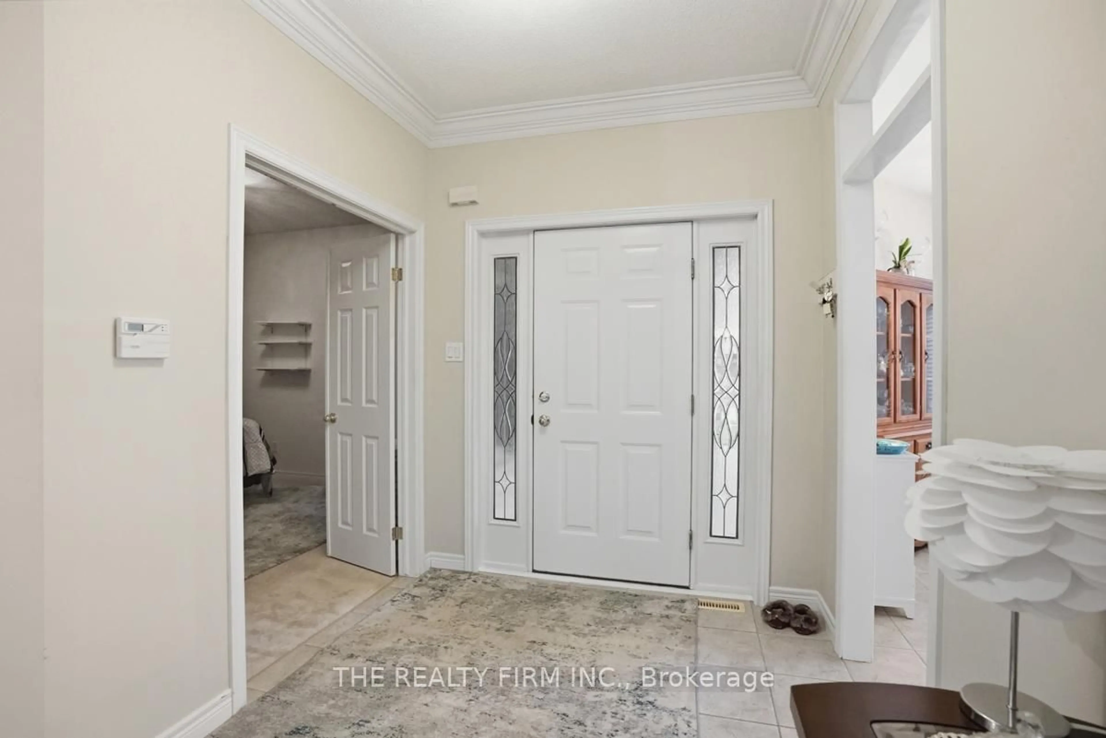 Indoor entryway for 44 Edgevalley Rd #10, London East Ontario N5Y 5P6