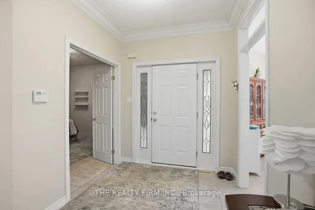 44 Edgevalley Rd #10, London East 5