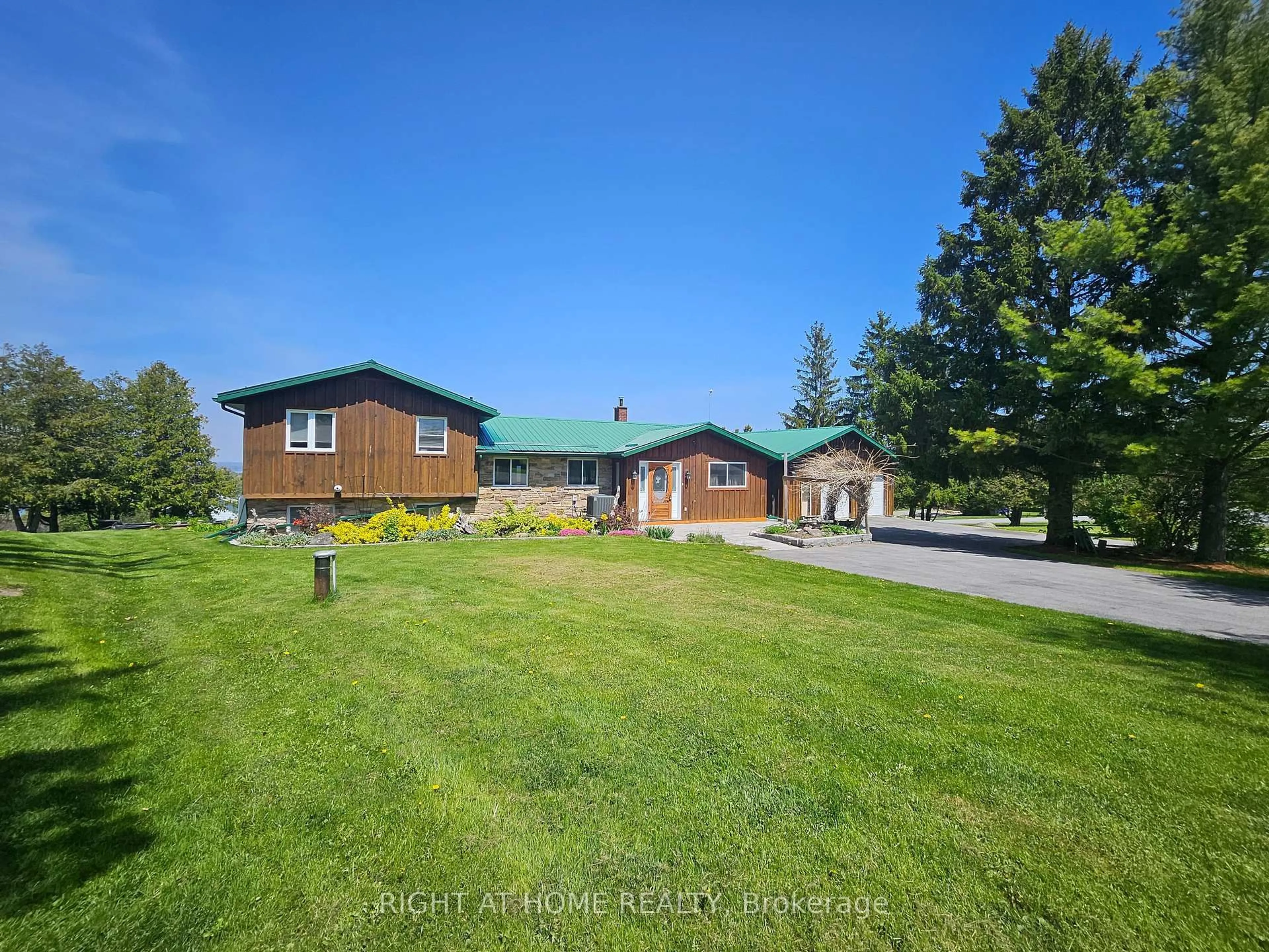 A pic from outside/outdoor area/front of a property/back of a property/a pic from drone, unknown for 152 Grandview Dr, Alnwick/Haldimand Ontario K0K 2X0