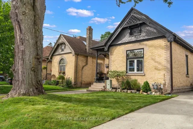 459 Dorinda St, London East 3