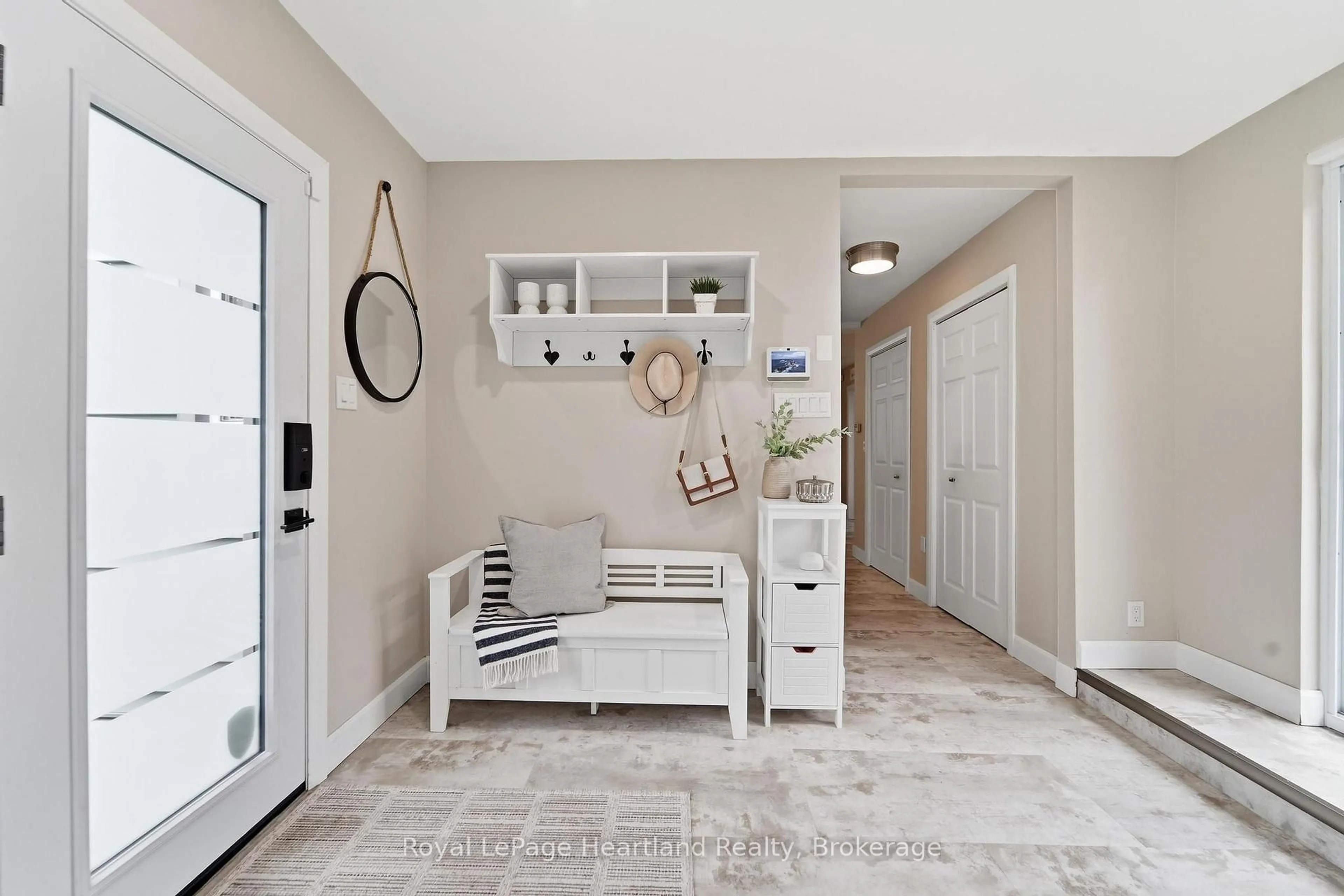 Indoor entryway for 23 Park Rd, Central Huron Ontario N7A 3X8
