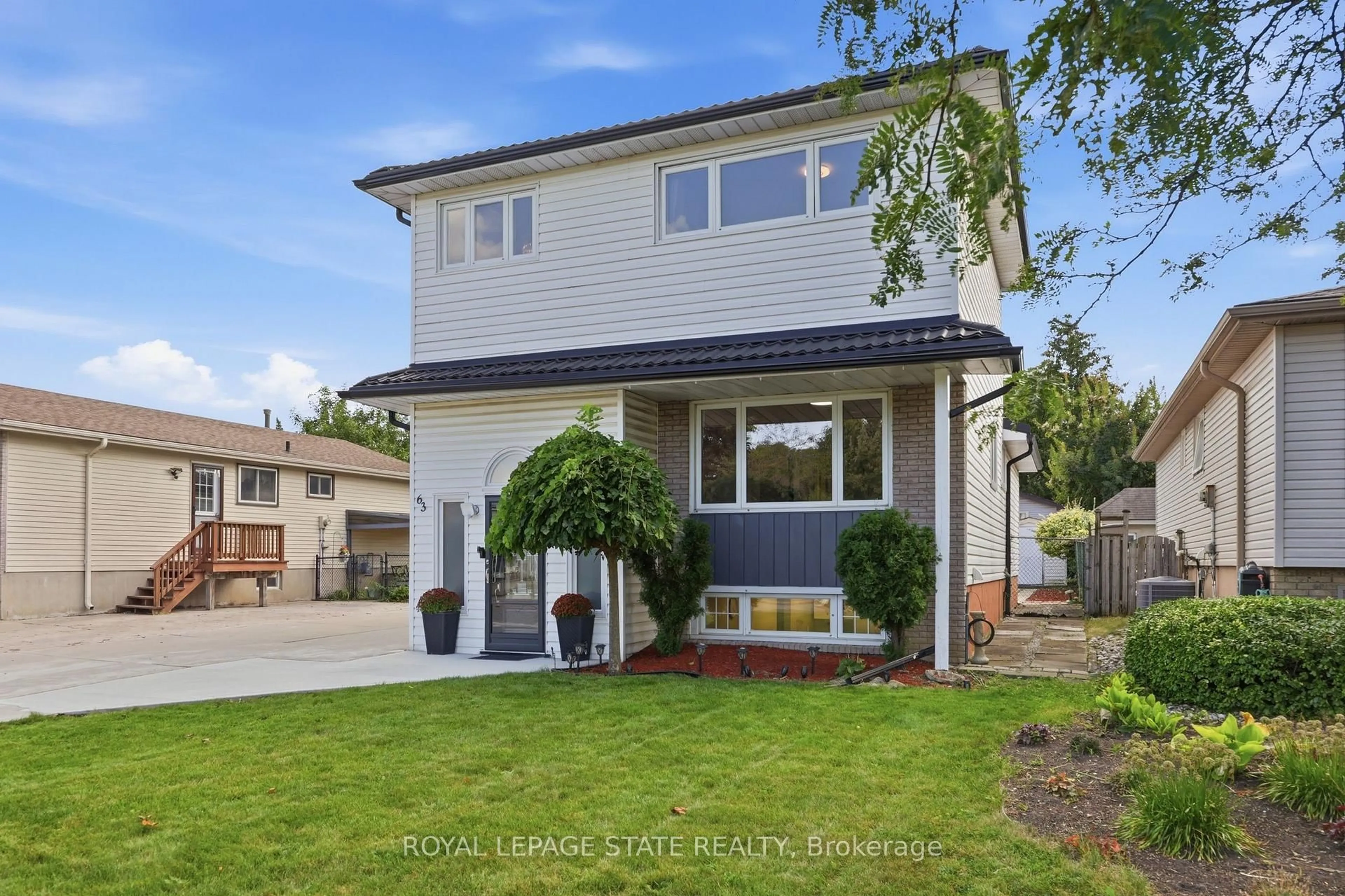 Unknown for 63 Folkestone Ave, Hamilton Ontario L8V 4N1