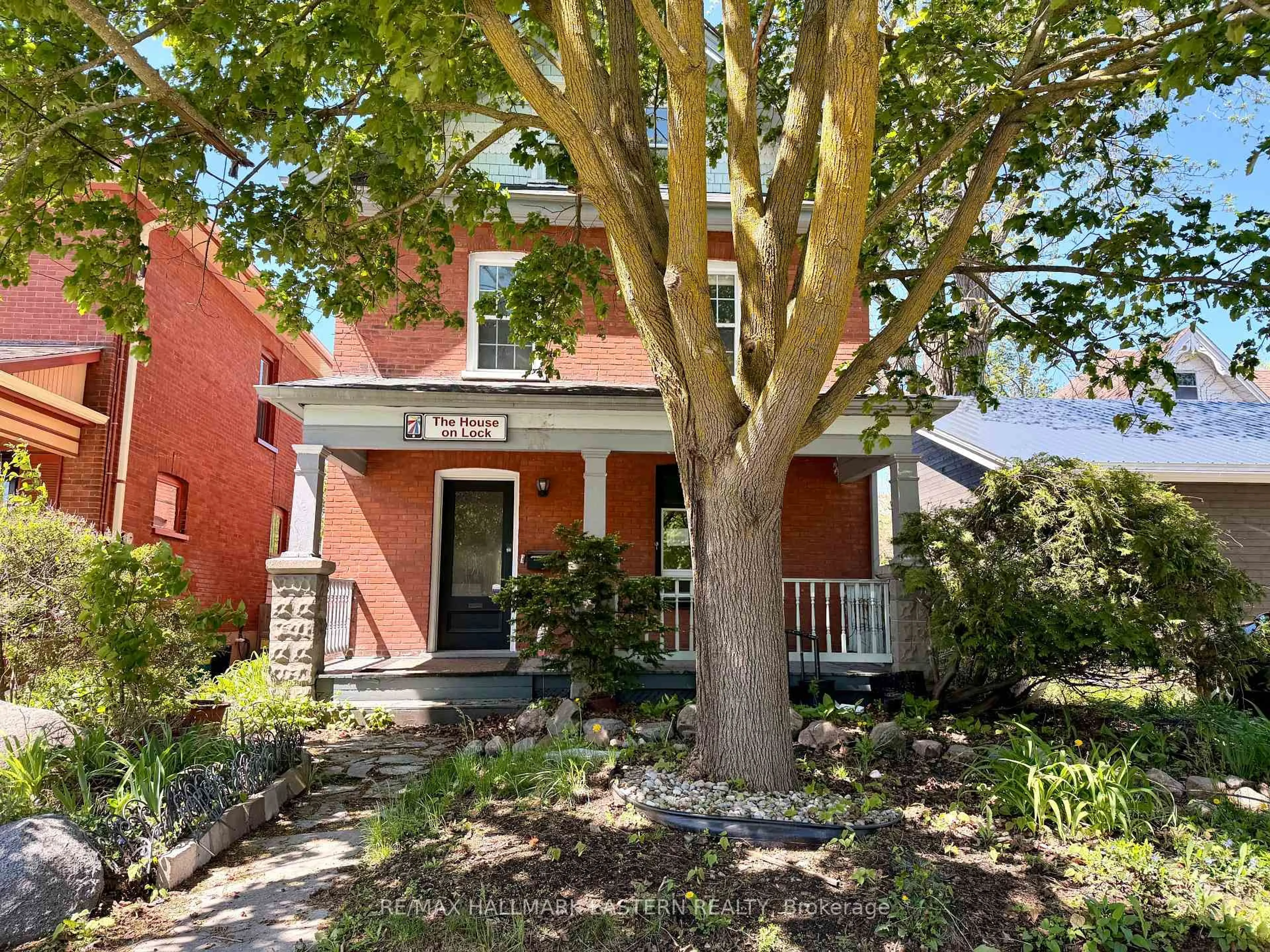 Home with brick exterior material, street for 179 Lock St, Peterborough Ontario K9J 2Y8