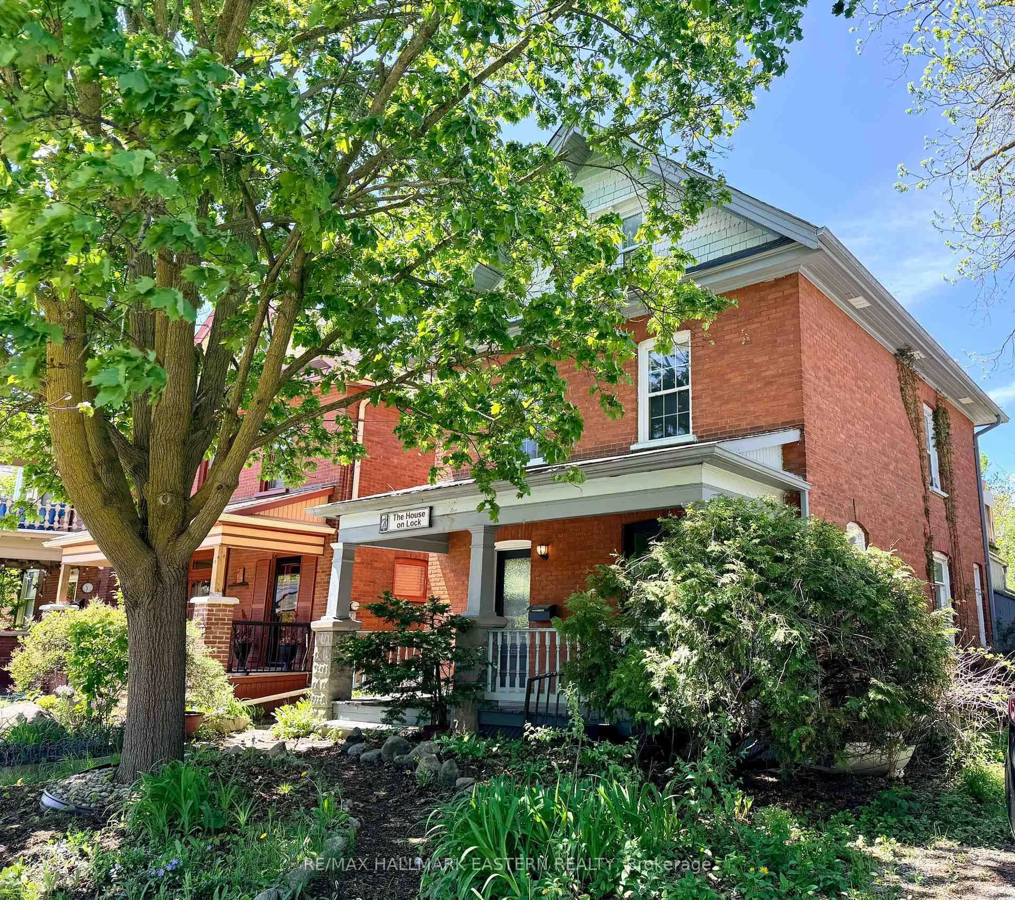 Home with brick exterior material, street for 179 Lock St, Peterborough Ontario K9J 2Y8