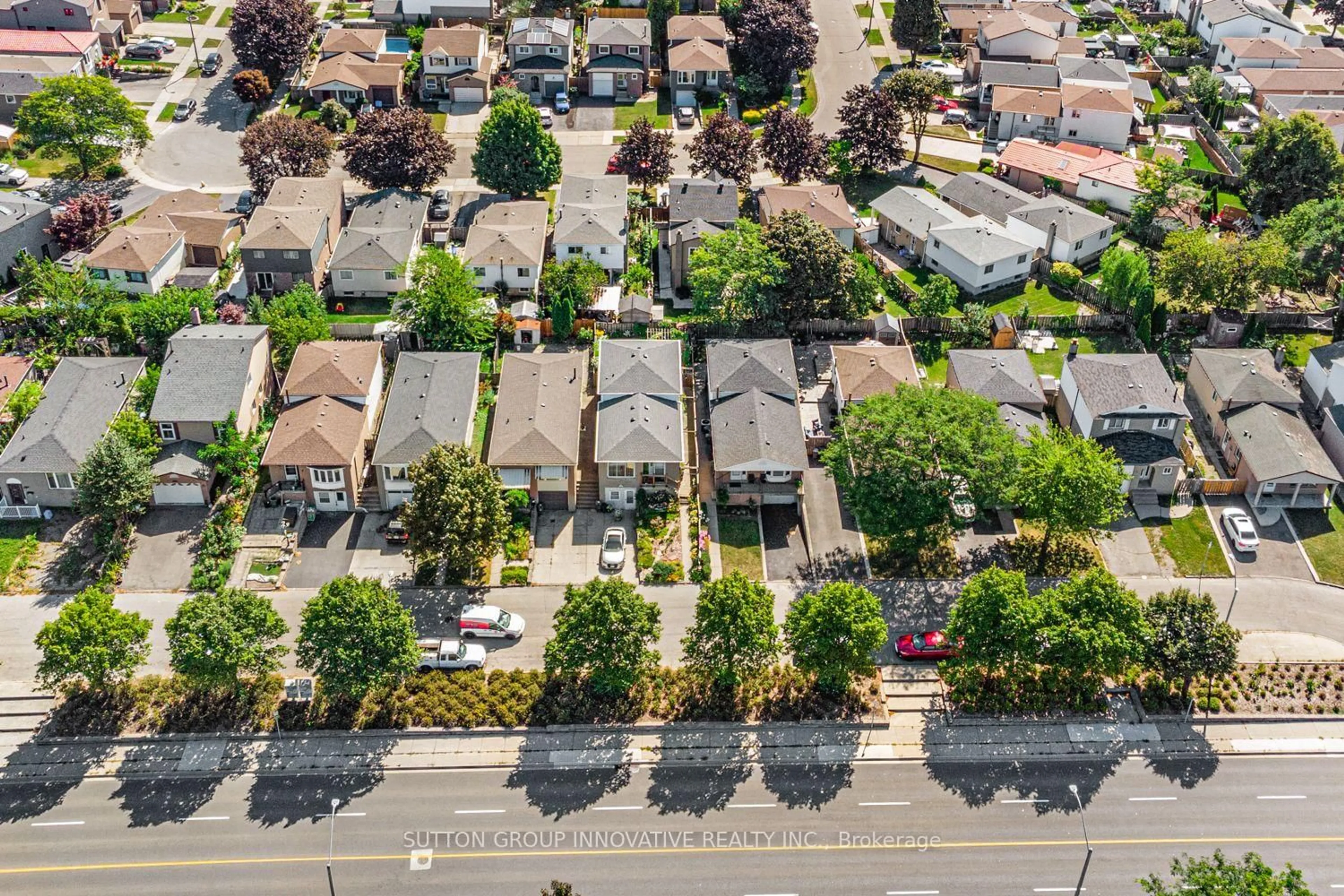 A pic from outside/outdoor area/front of a property/back of a property/a pic from drone, street for 703 Upper Wentworth St, Hamilton Ontario L9A 4V6